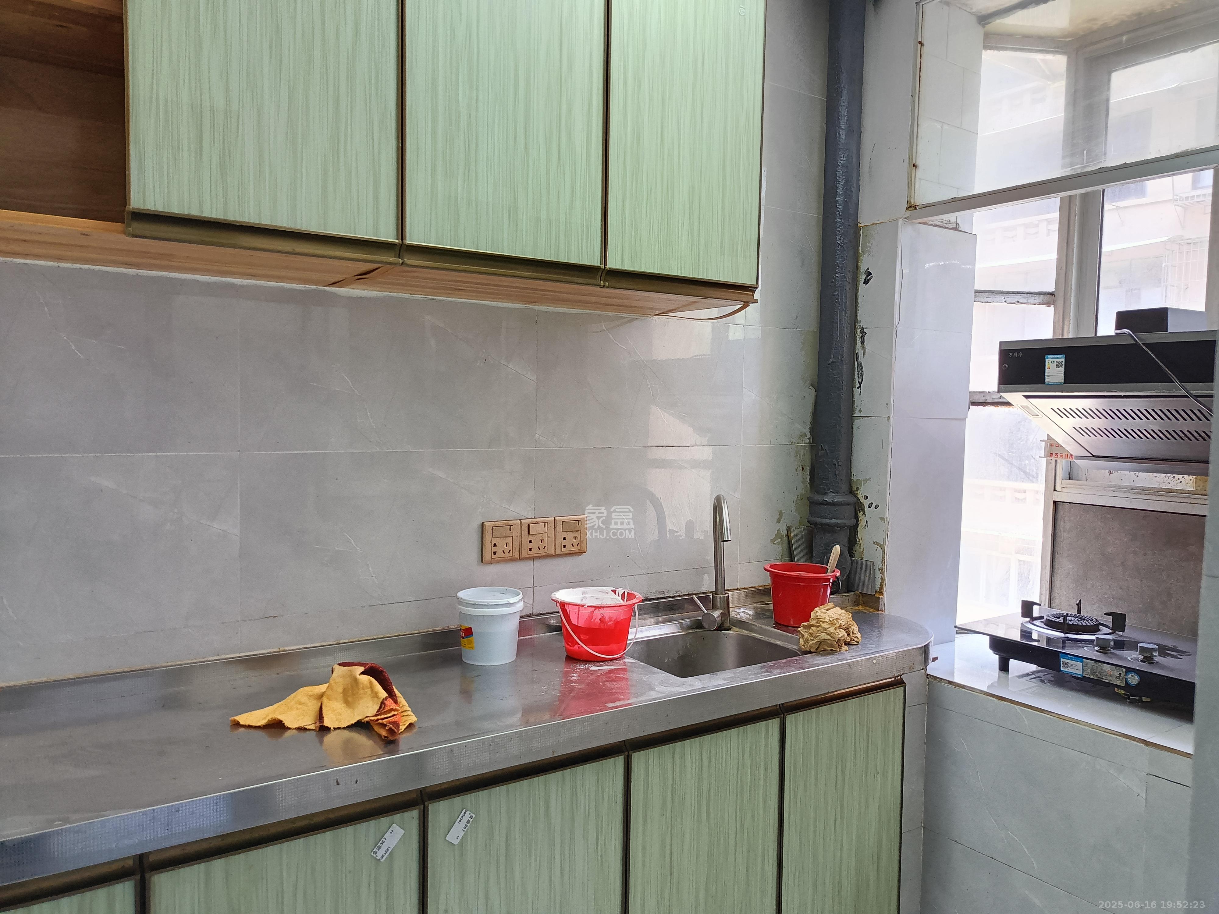 化工宿舍 3室1厅1卫 3000.0元/月 化工宿舍 3室1厅1卫 3000.0元/月室内图