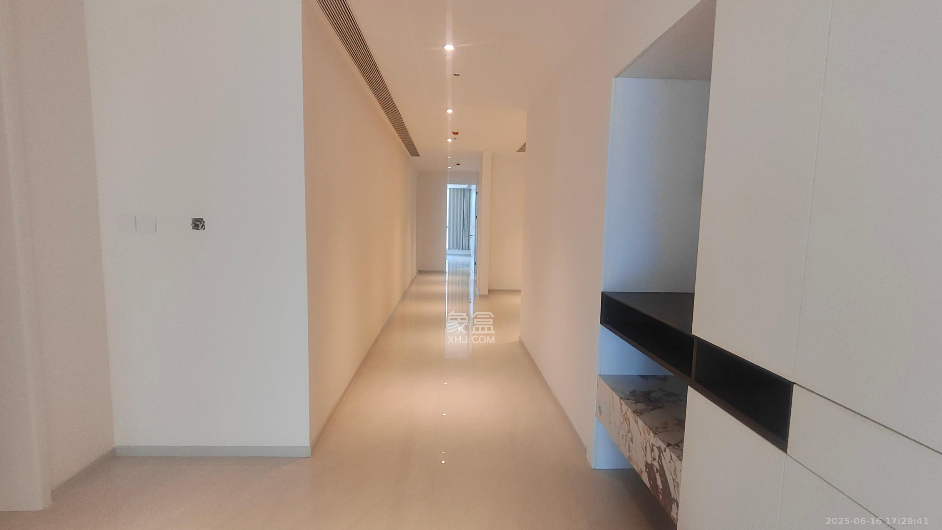 正荣梅溪紫阙台 5室2厅3卫 10000.0元/月 正荣梅溪紫阙台 5室2厅3卫 10000.0元/月室内图