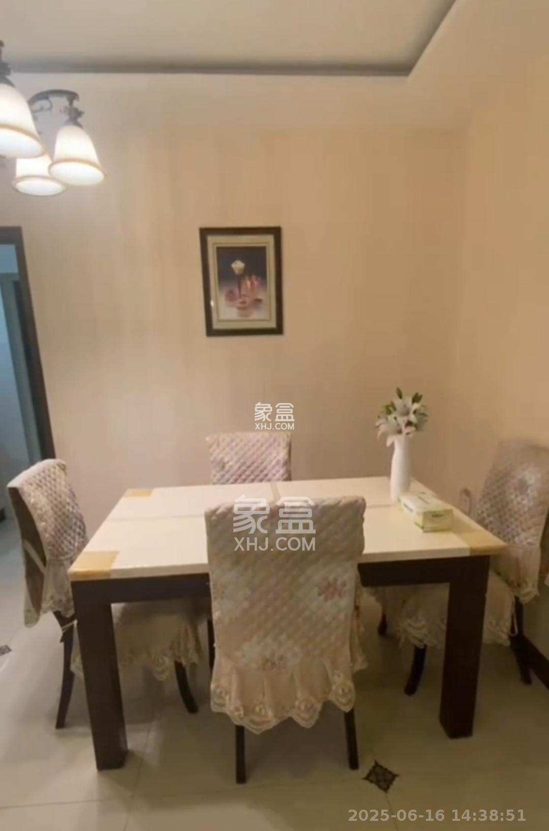 南明苑西区 3室2厅1卫 2500.0元/月 南明苑西区 3室2厅1卫 2500.0元/月室内图