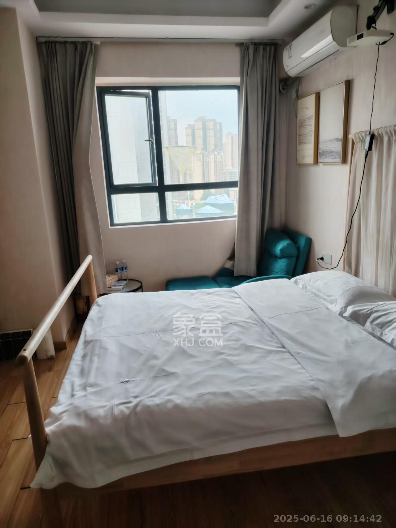 洋湖时代  1室1厅1卫    1100.0元/月 洋湖时代  1室1厅1卫    1100.0元/月