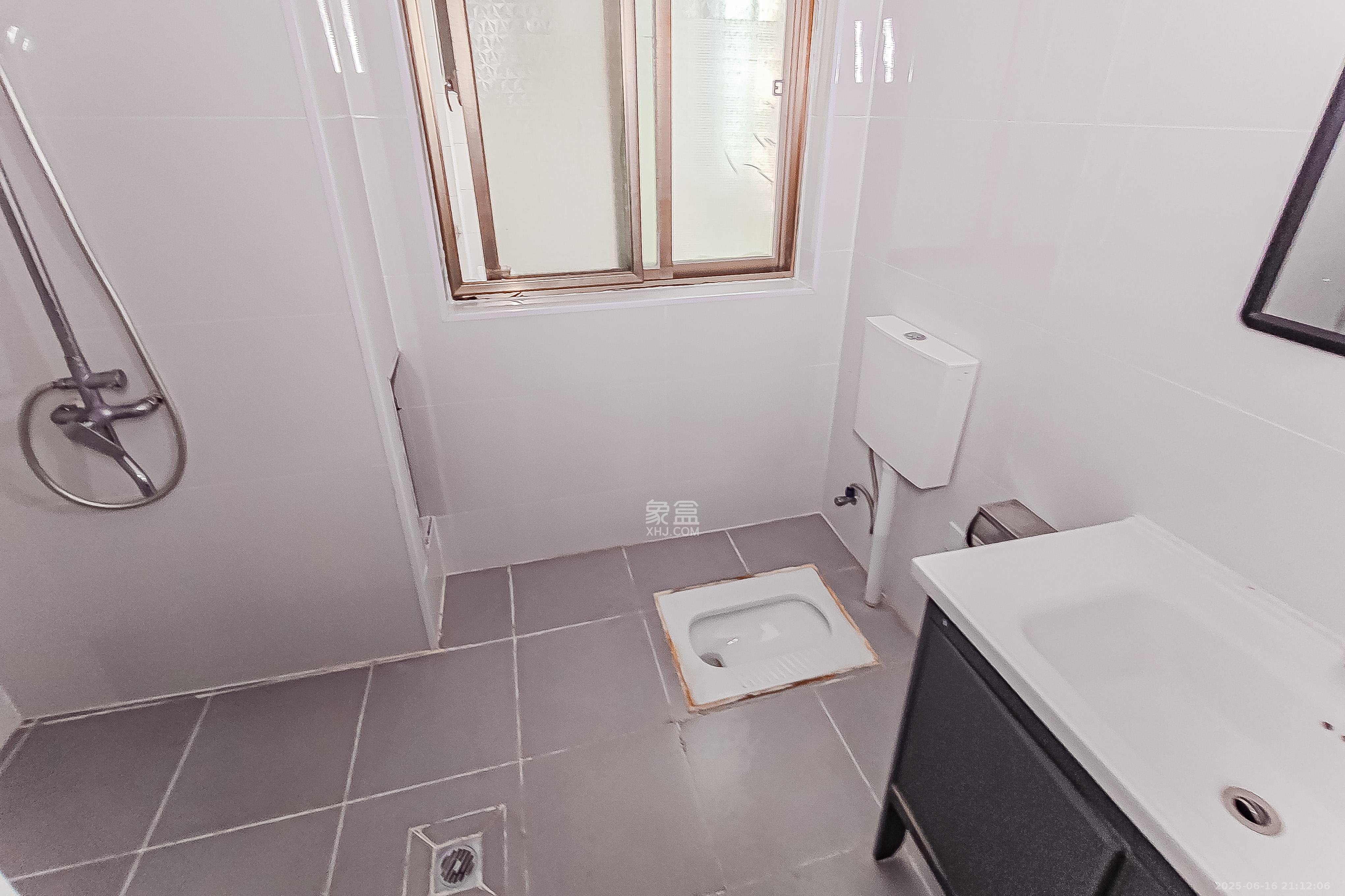 中天枫景园  2室2厅1卫    188.0万 中天枫景园  2室2厅1卫    188.0万卫生间