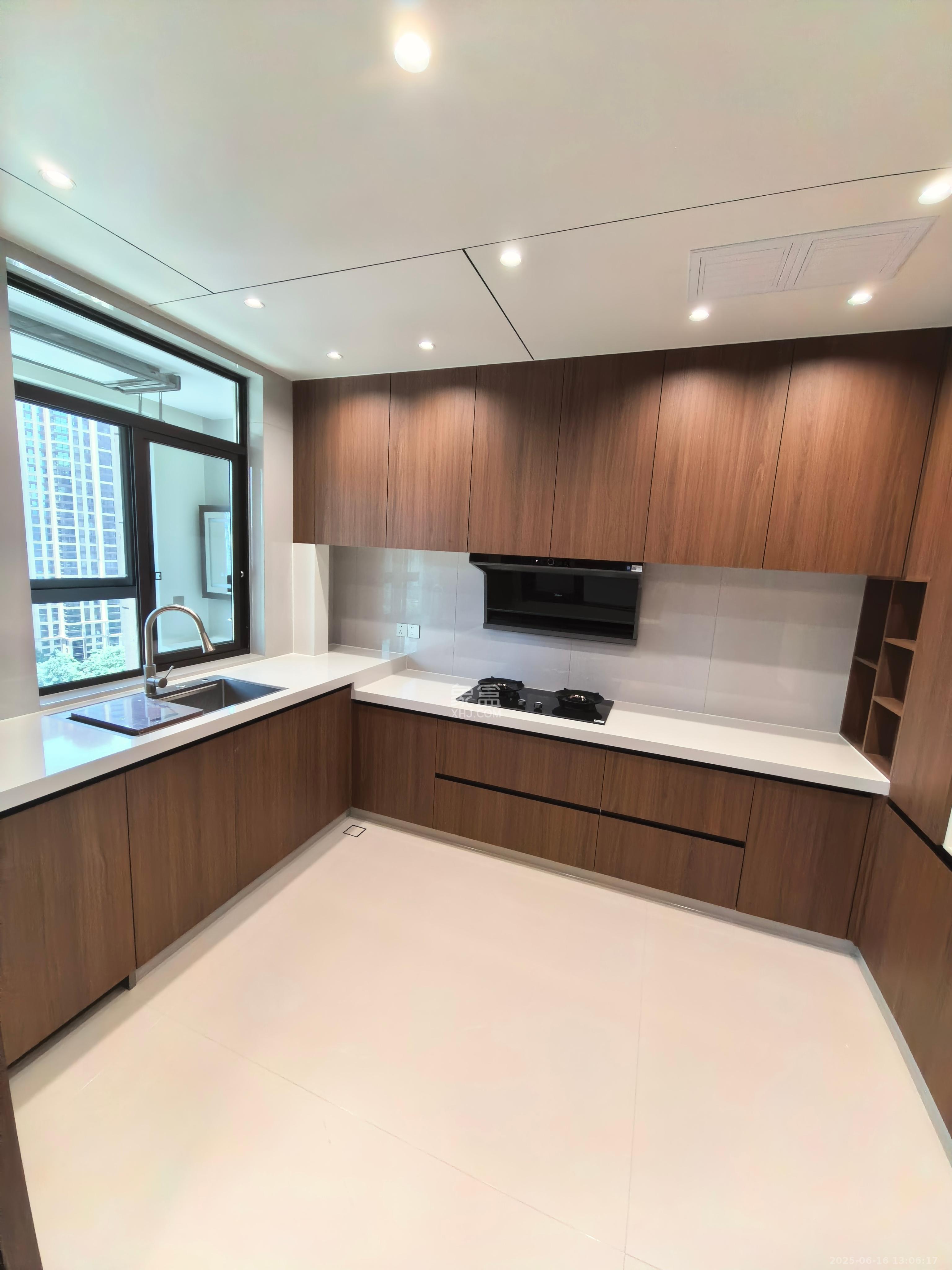 牡丹瑞府(晟通牡丹舸三期) 4室2厅2卫 16000.0元/月 牡丹瑞府(晟通牡丹舸三期) 4室2厅2卫 16000.0元/月室内图