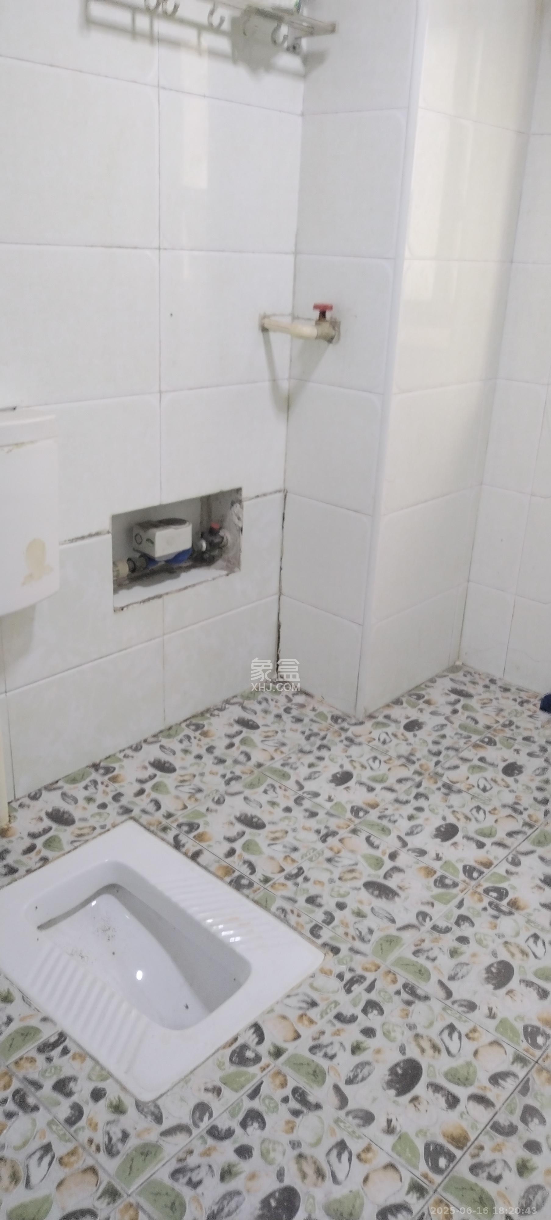 湘林家园(湘林小区电梯房) 5室2厅2卫 4200.0元/月 湘林家园(湘林小区电梯房) 5室2厅2卫 4200.0元/月室内图