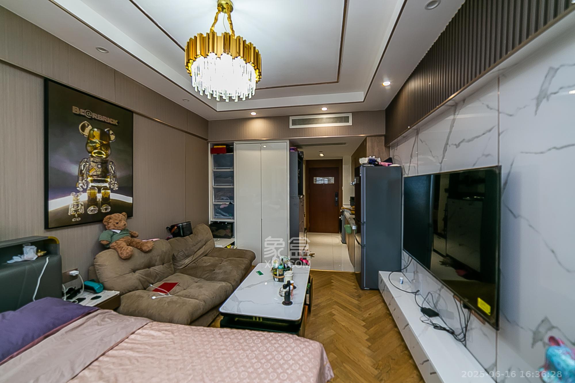 东怡外国(南湖一号) 1室1厅1卫 36.0万 东怡外国(南湖一号) 1室1厅1卫 36.0万卧室