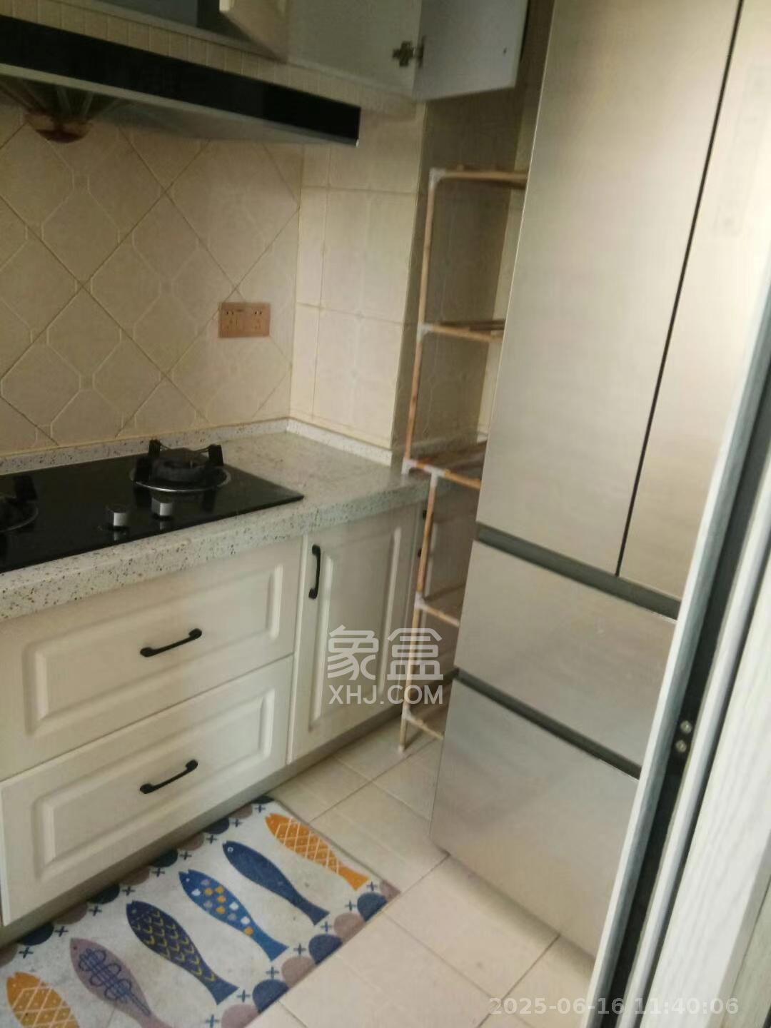 中建芙蓉嘉苑  4室2厅2卫   3000.00元/月室内图
