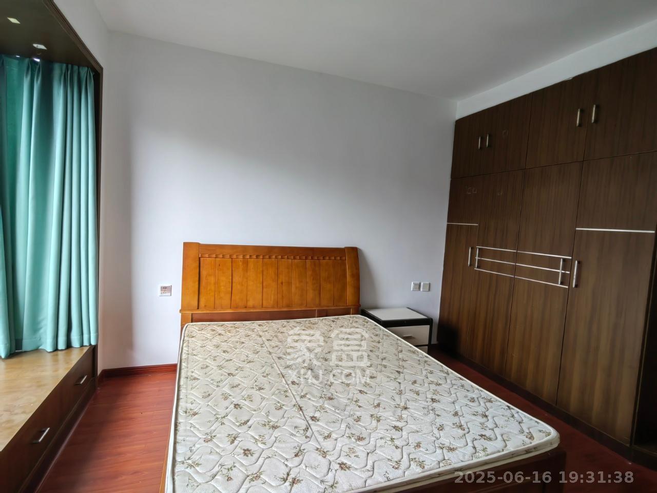 东方新城  5室2厅2卫    1000.0元/月 东方新城  5室2厅2卫    1000.0元/月室内图