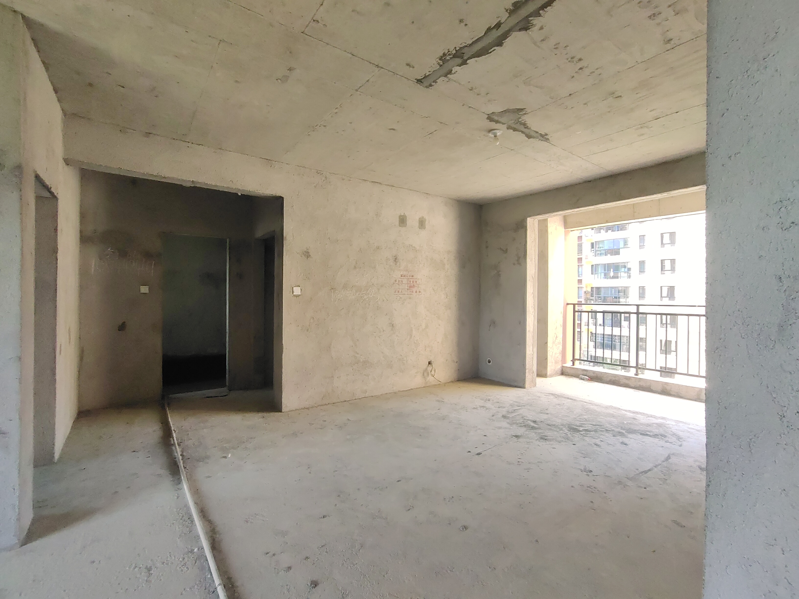 天门壹号  3室2厅1卫    48.0万 天门壹号  3室2厅1卫    48.0万客厅