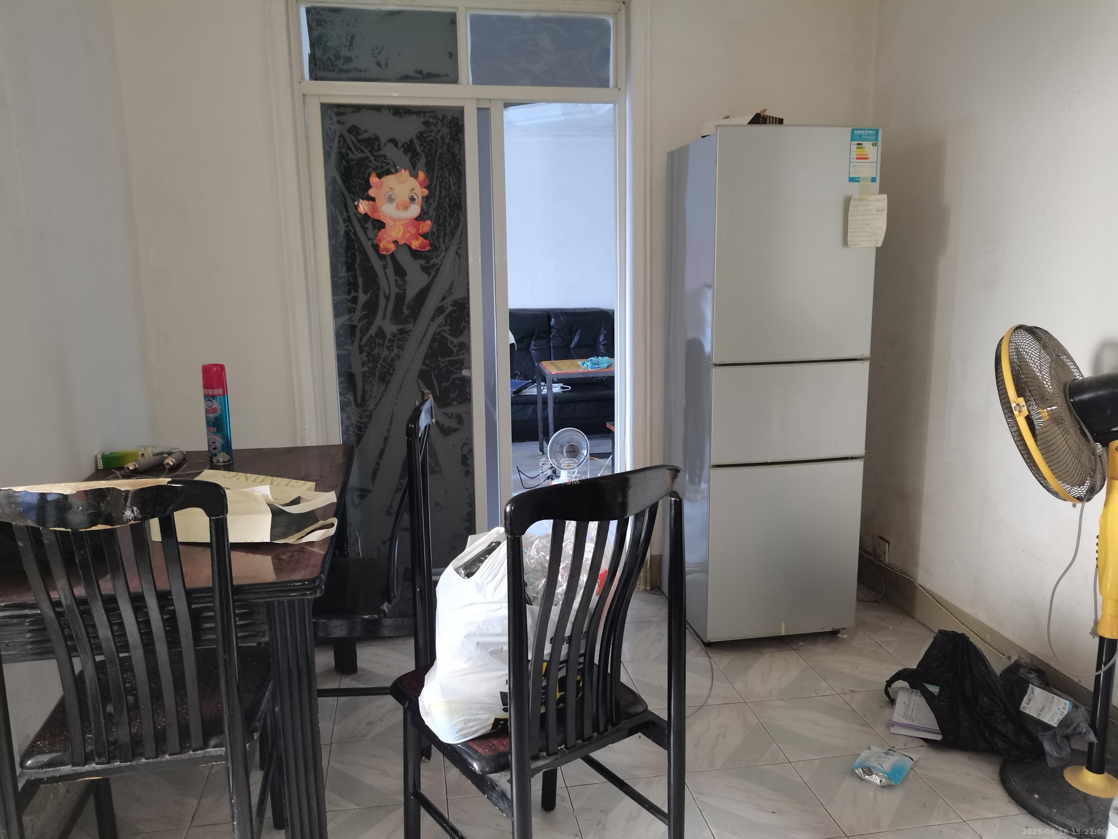 文艺新村  2室1厅1卫   1500.00元/月