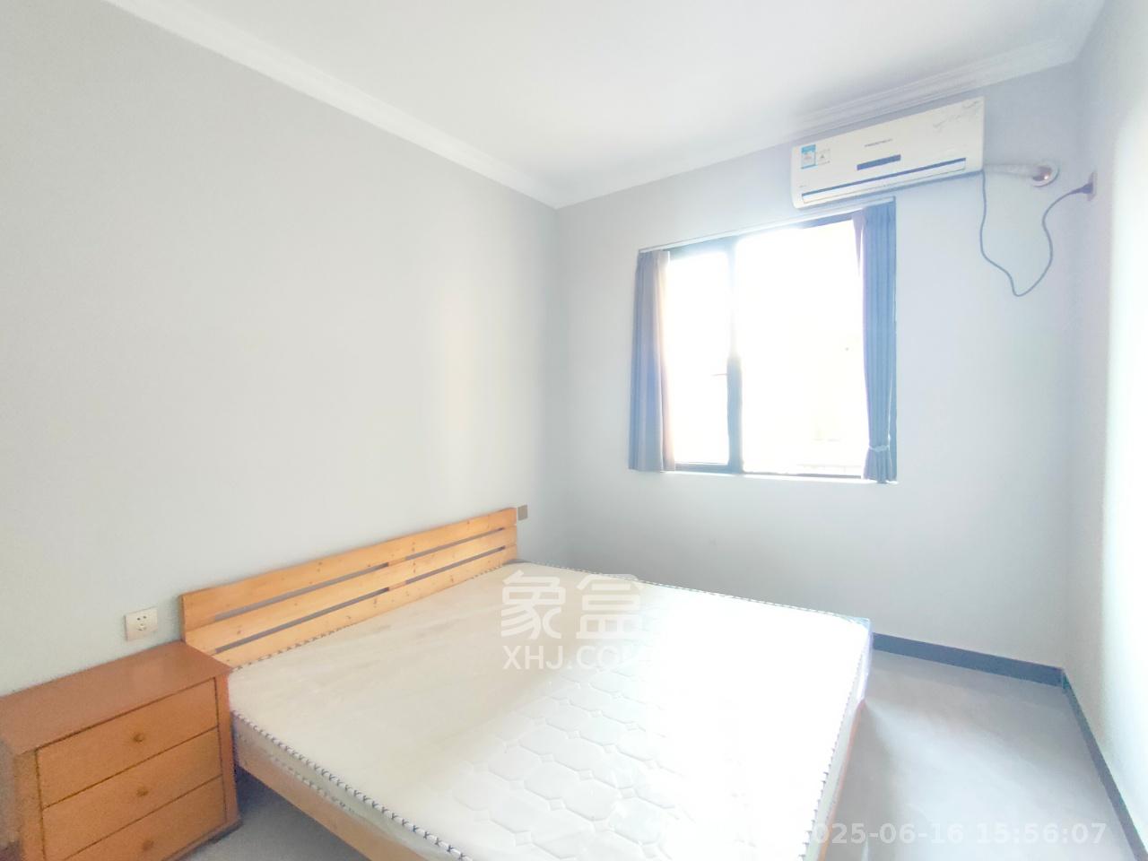 湘诚德峰小区A区  3室1厅2卫   2200.00元/月室内图