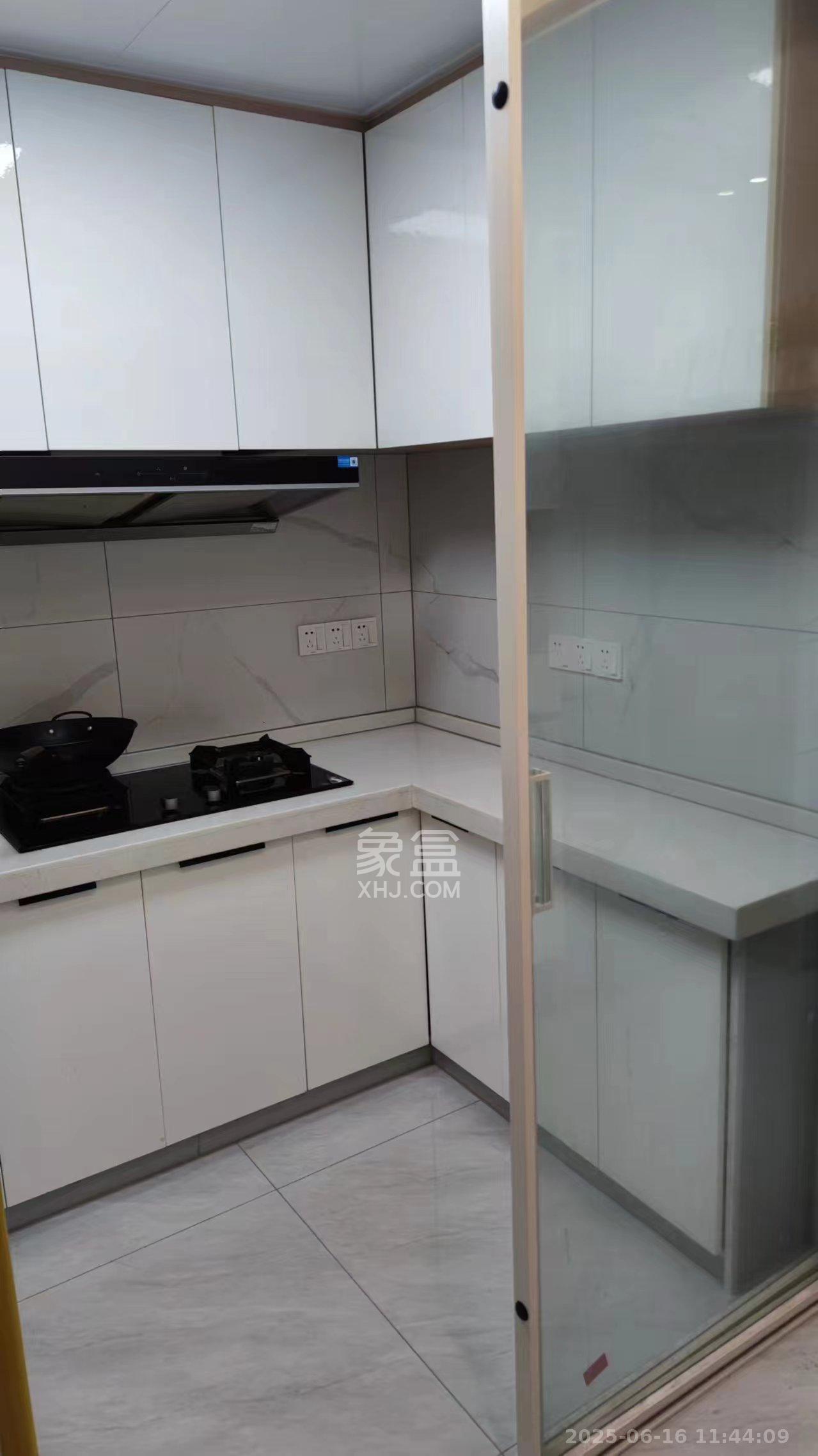潇湘名城(新里程潇湘名城)  2室1厅1卫   2300.00元/月室内图