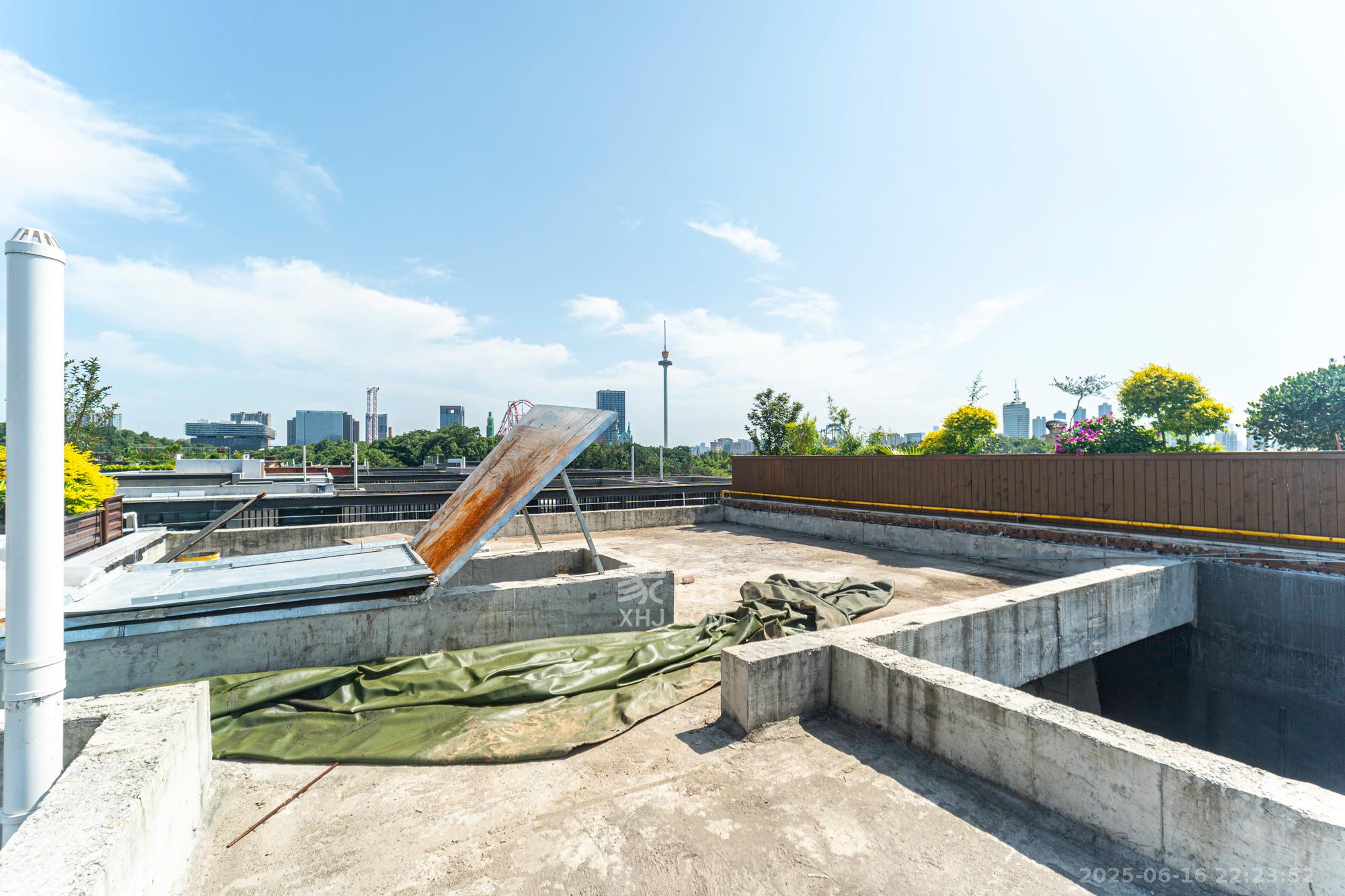 东原麓印长江C区  6室2厅4卫   318.00万阳台