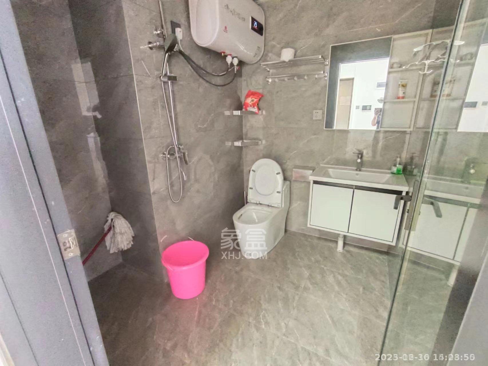 日盛大厦 1室0厅0卫 1600.0元/月 日盛大厦 1室0厅0卫 1600.0元/月室内图