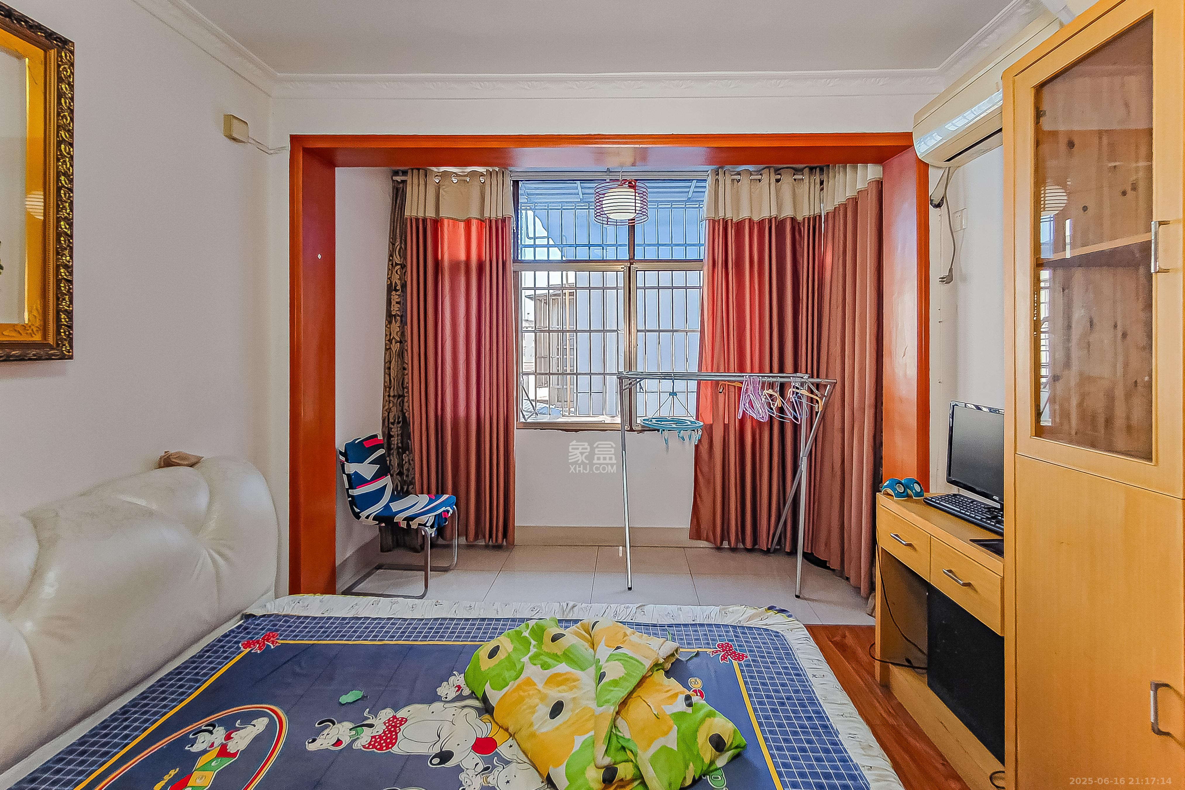 上碧湘街碧丽楼  2室1厅1卫    50.0万 上碧湘街碧丽楼  2室1厅1卫    50.0万卧室