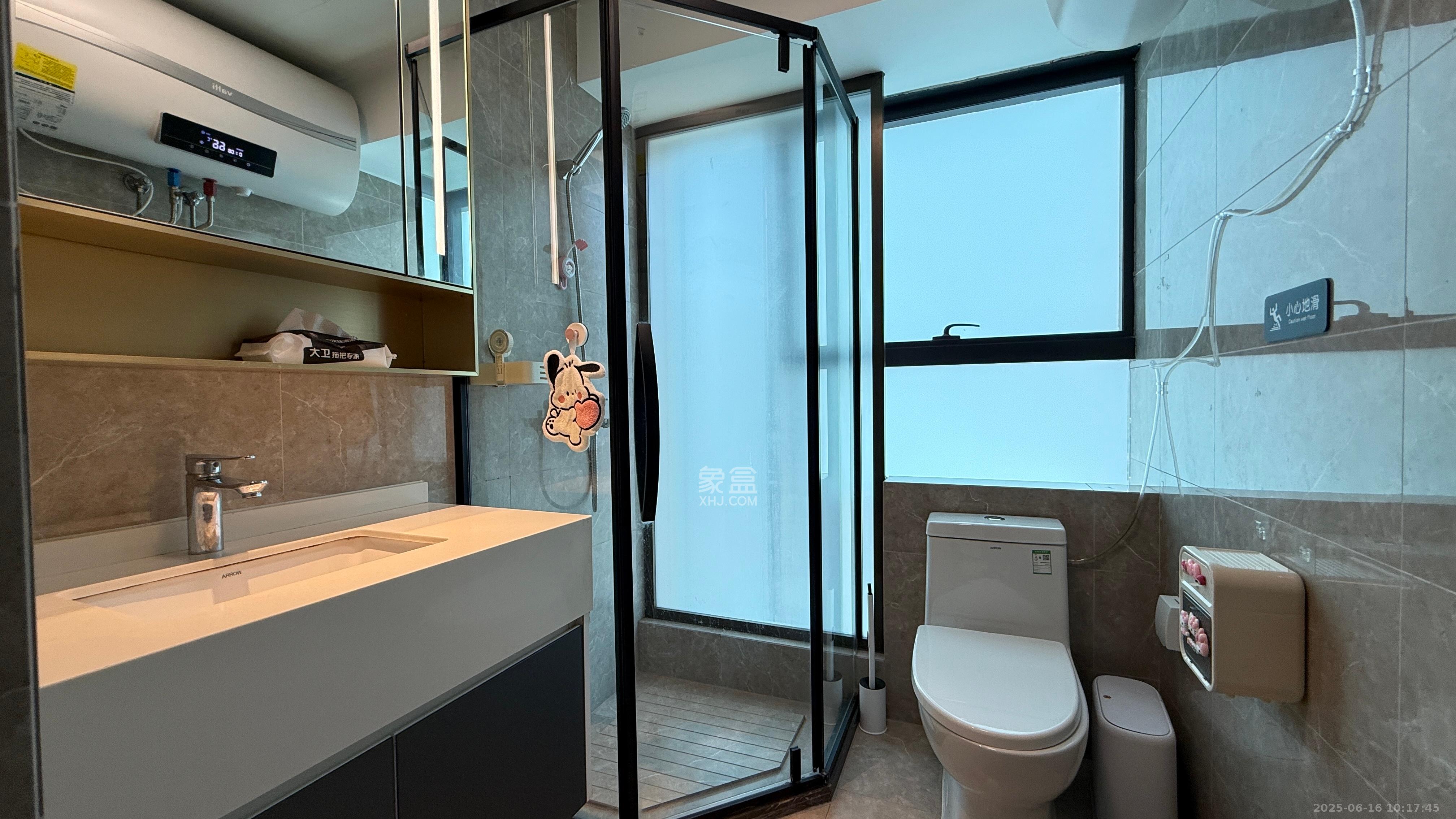 华润置地中心  1室1厅1卫    3200.0元/月室内图