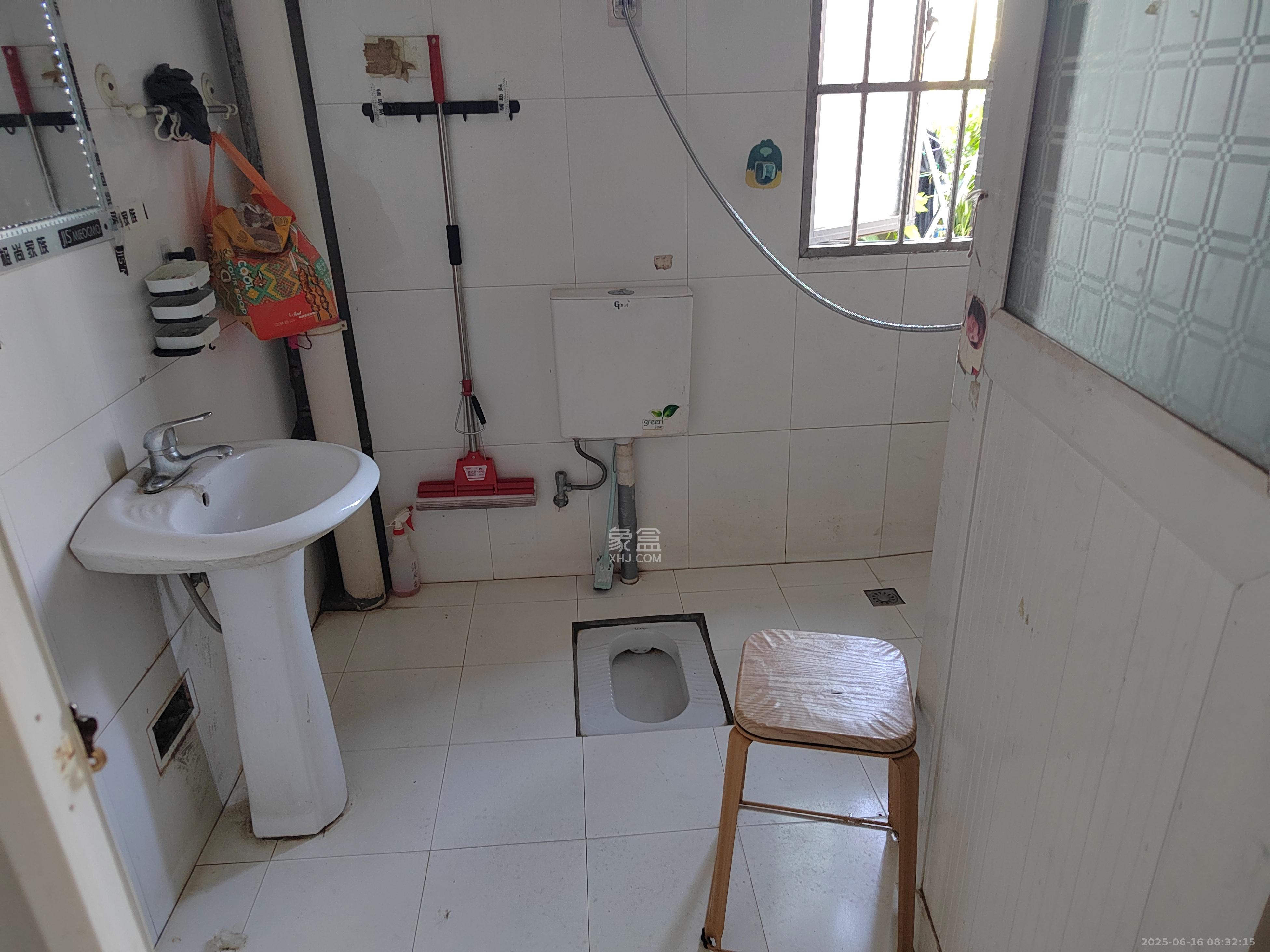 中信文化广场(中信新城二期) 2室2厅1卫 1500.0元/月 中信文化广场(中信新城二期) 2室2厅1卫 1500.0元/月室内图