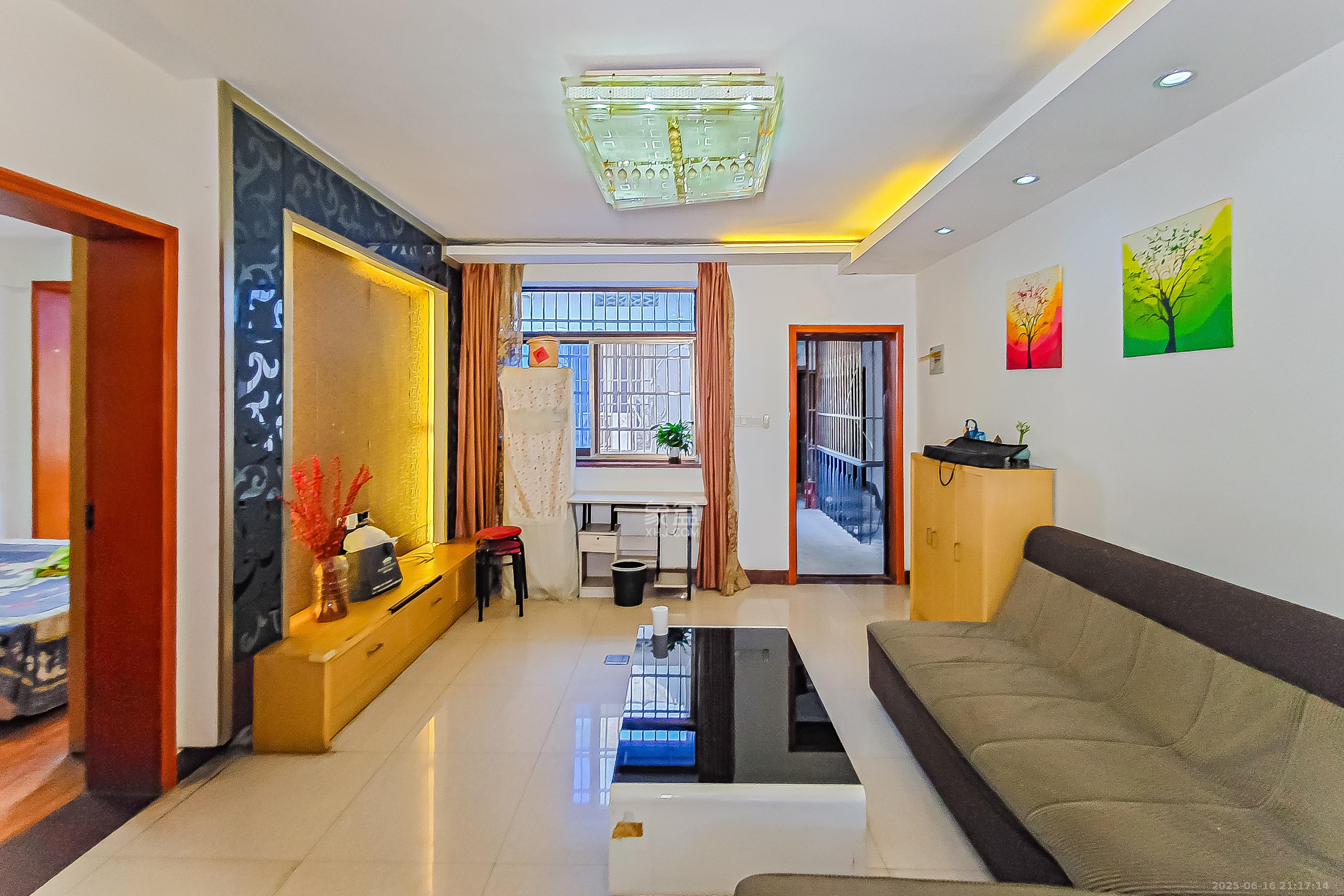 上碧湘街碧丽楼  2室1厅1卫    50.0万 上碧湘街碧丽楼  2室1厅1卫    50.0万客厅