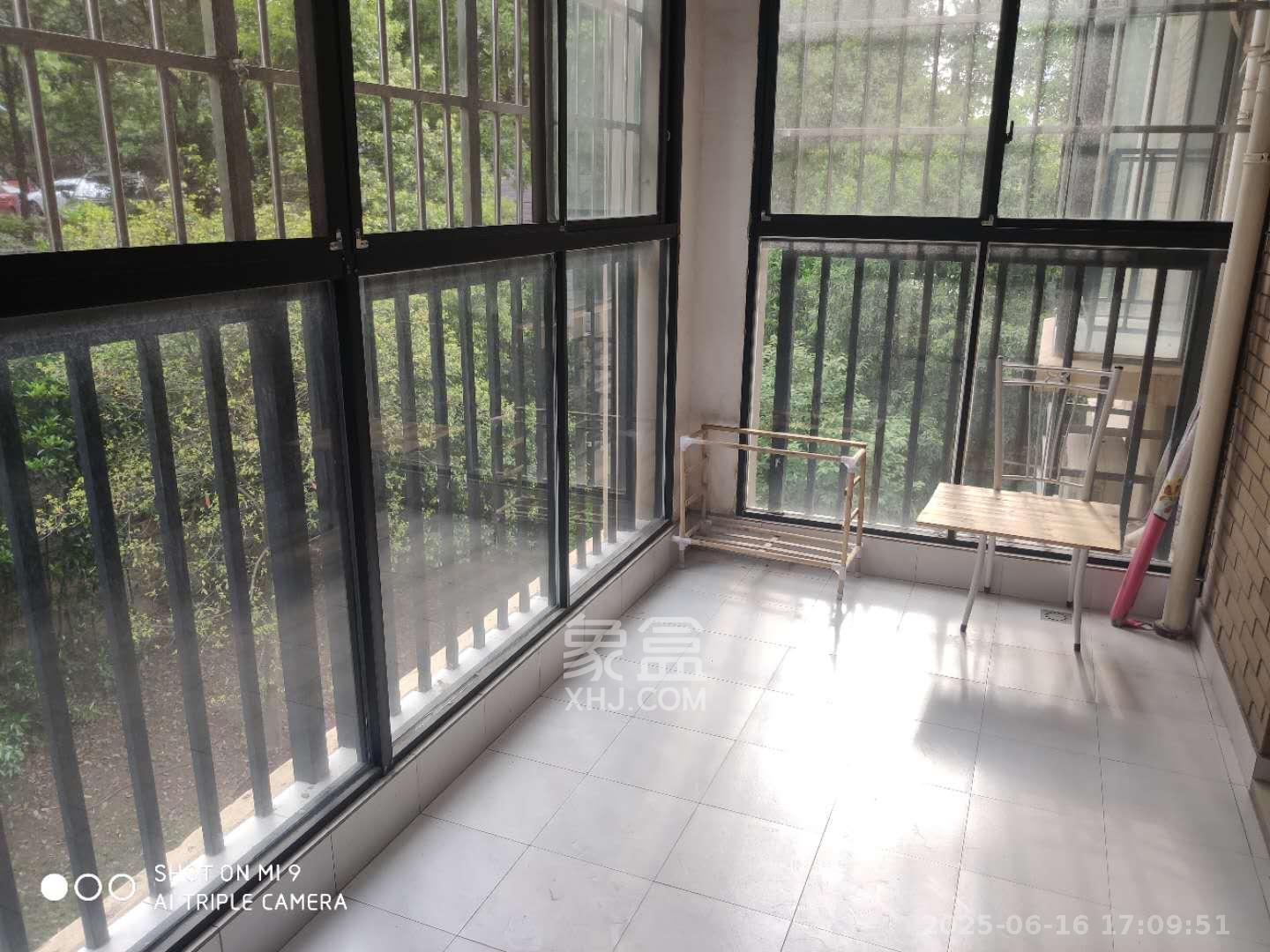 三江花中城 3室2厅1卫 2500.0元/月 三江花中城 3室2厅1卫 2500.0元/月室内图