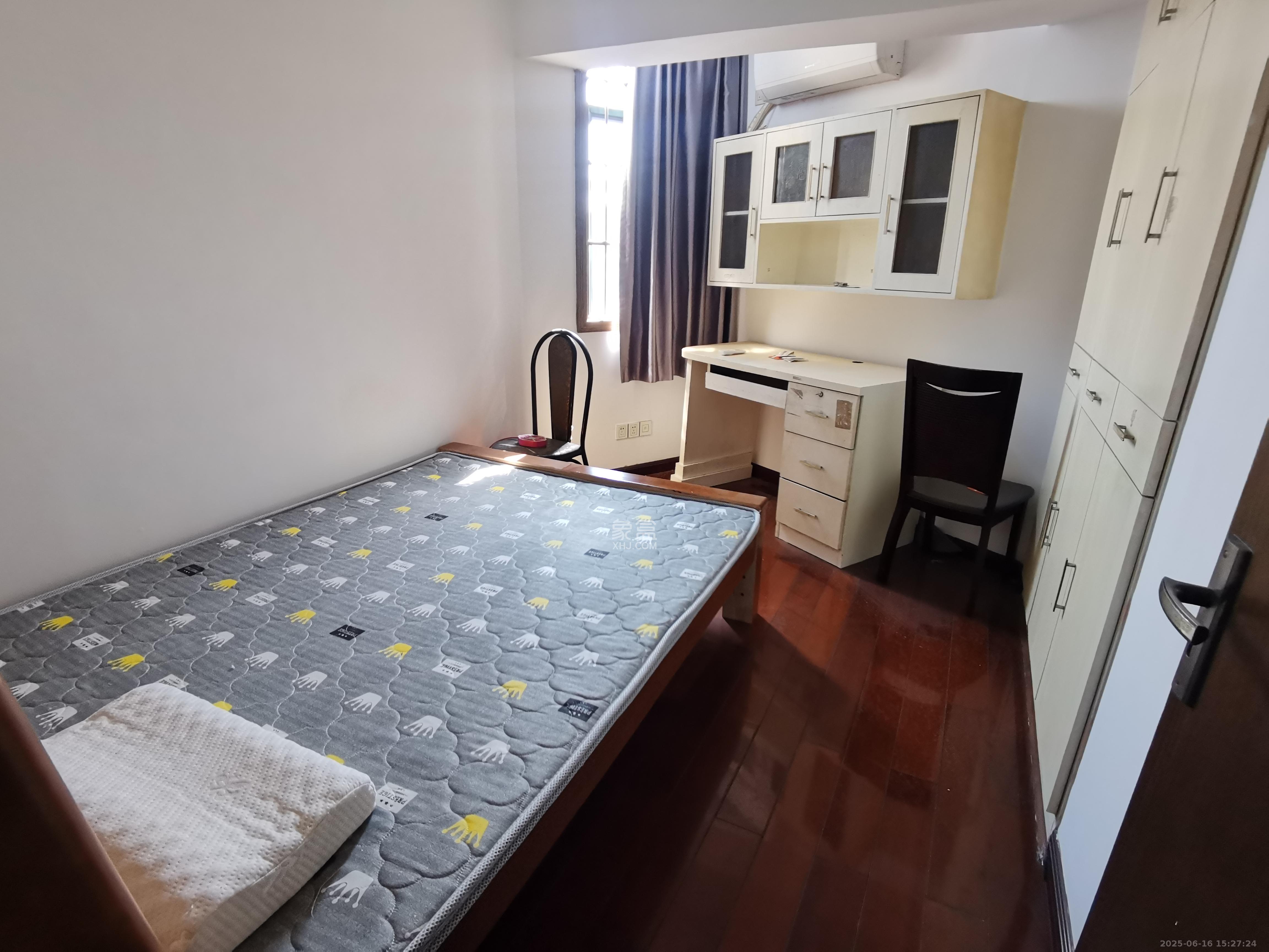 上东印象 3室2厅2卫 2400.0元/月 上东印象 3室2厅2卫 2400.0元/月室内图