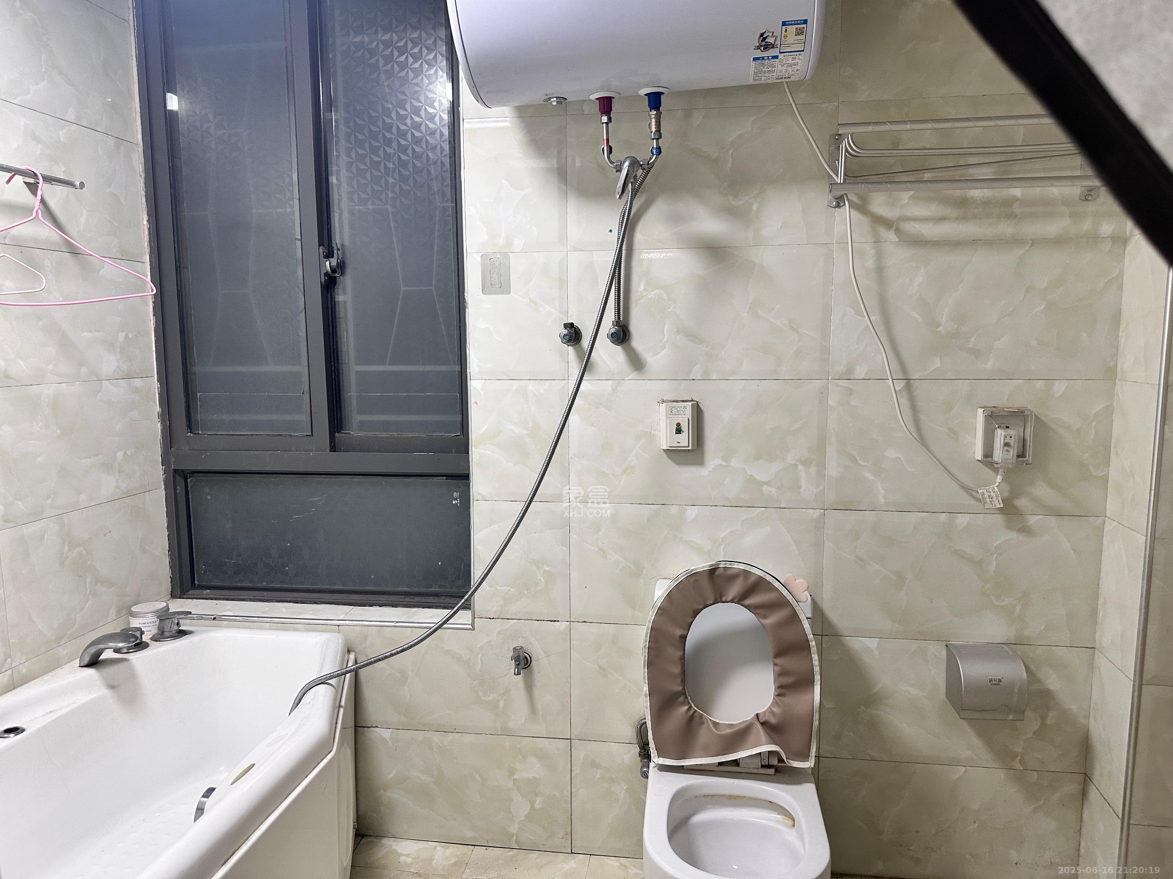 华润凤凰城二期 3室2厅1卫 2000.0元/月 华润凤凰城二期 3室2厅1卫 2000.0元/月室内图