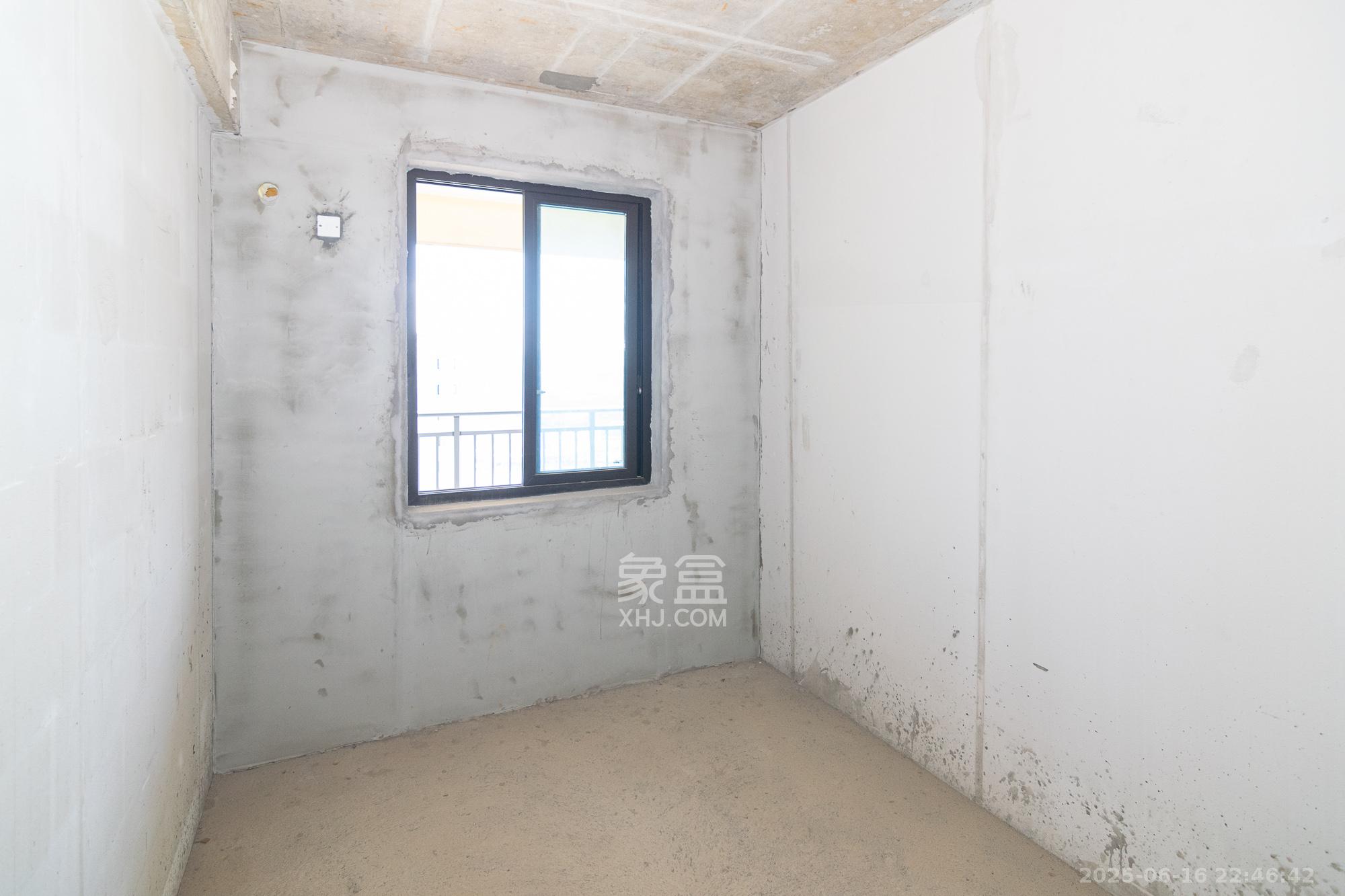 美的翰城  1室1厅1卫    44.0万 美的翰城  1室1厅1卫    44.0万卧室