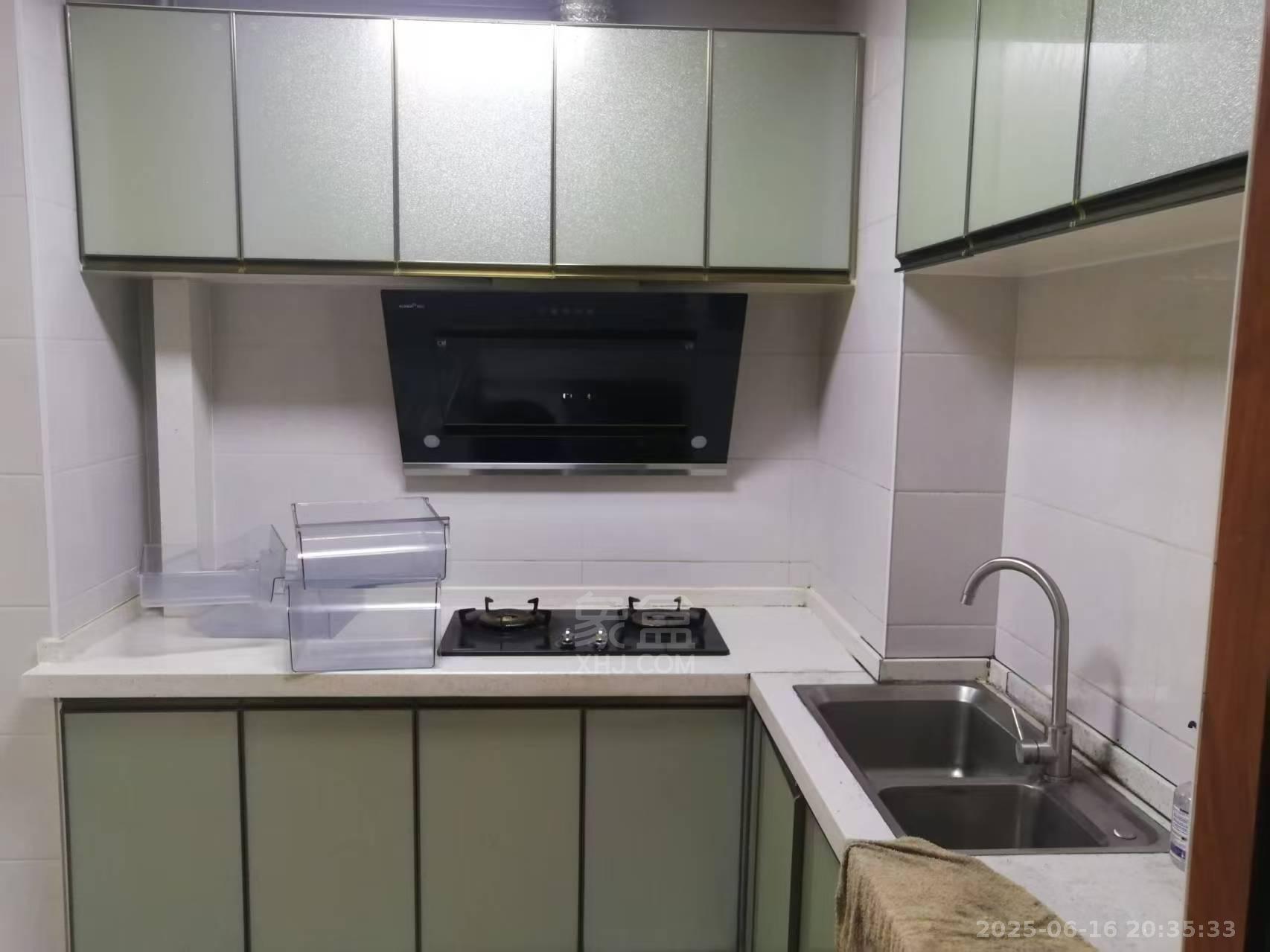 武广国际学苑 3室2厅2卫 2500.0元/月 武广国际学苑 3室2厅2卫 2500.0元/月室内图