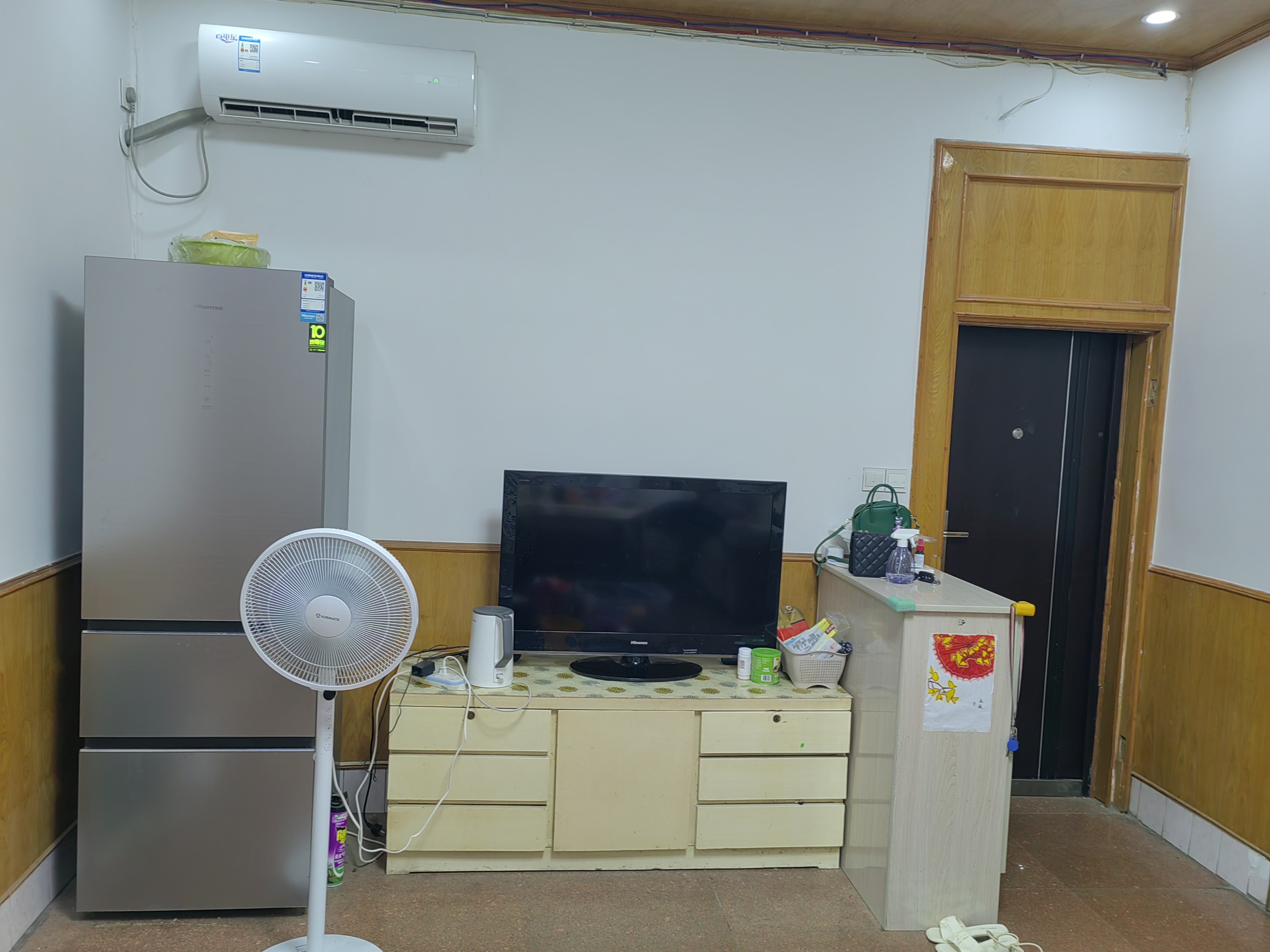 娄底市教育局家属楼 1室0厅0卫 2000.0元/月 娄底市教育局家属楼 1室0厅0卫 2000.0元/月室内图