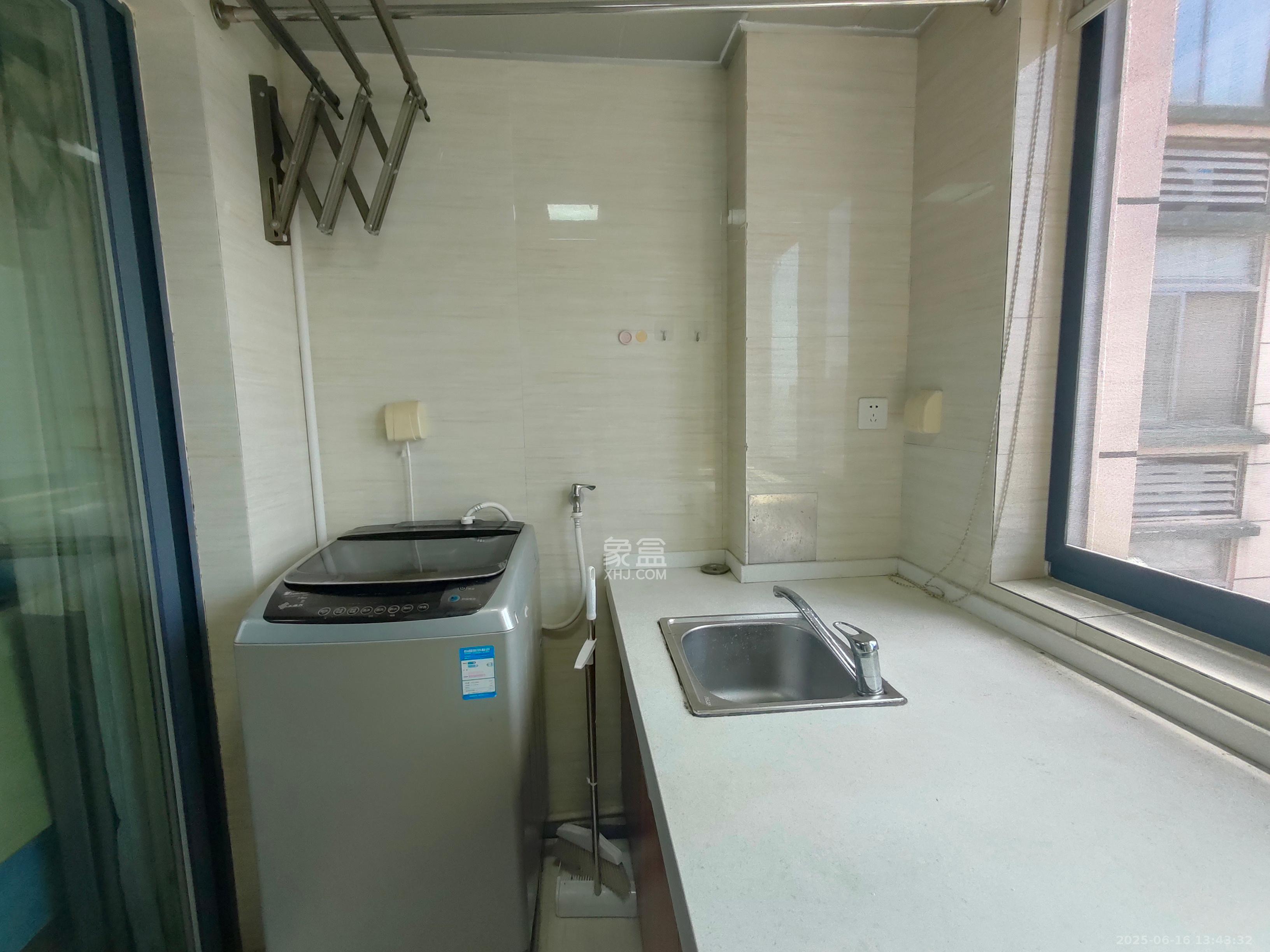 中建木莲工社 1室1厅1卫 1200.0元/月 中建木莲工社 1室1厅1卫 1200.0元/月室内图