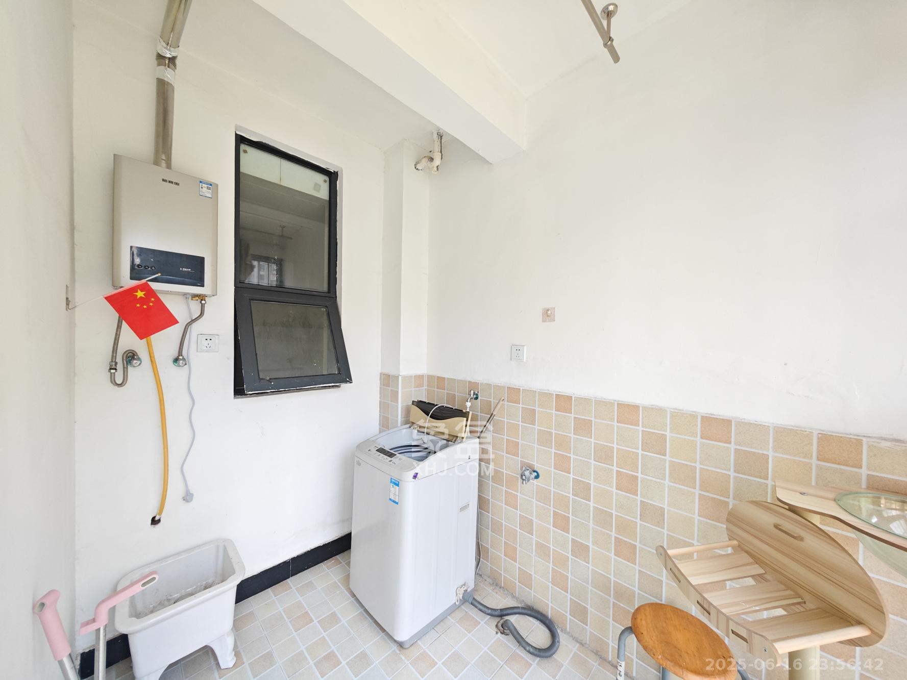 世纪桃花苑  2室2厅2卫    48.0万 世纪桃花苑  2室2厅2卫    48.0万其他