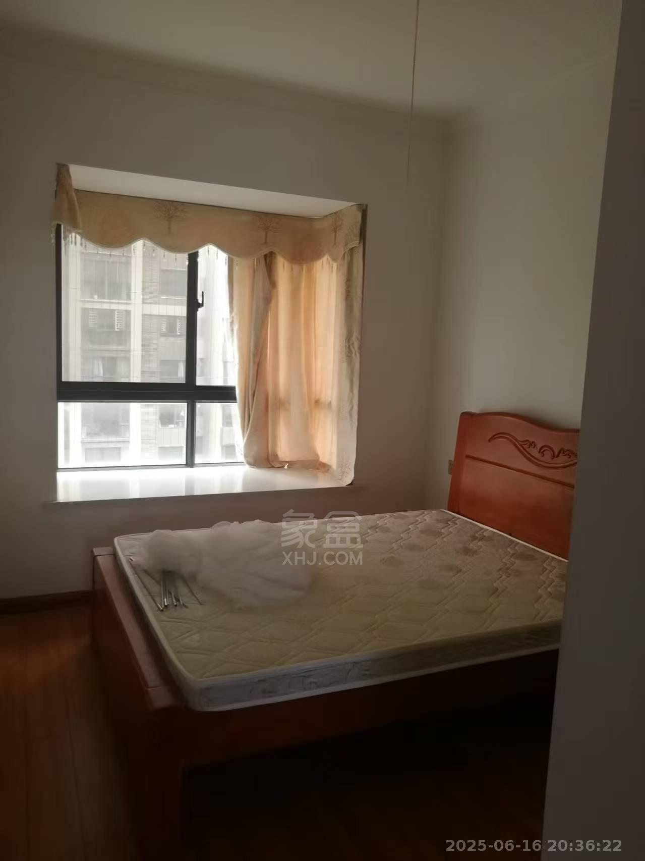 武广国际学苑 3室2厅2卫 2500.0元/月 武广国际学苑 3室2厅2卫 2500.0元/月室内图