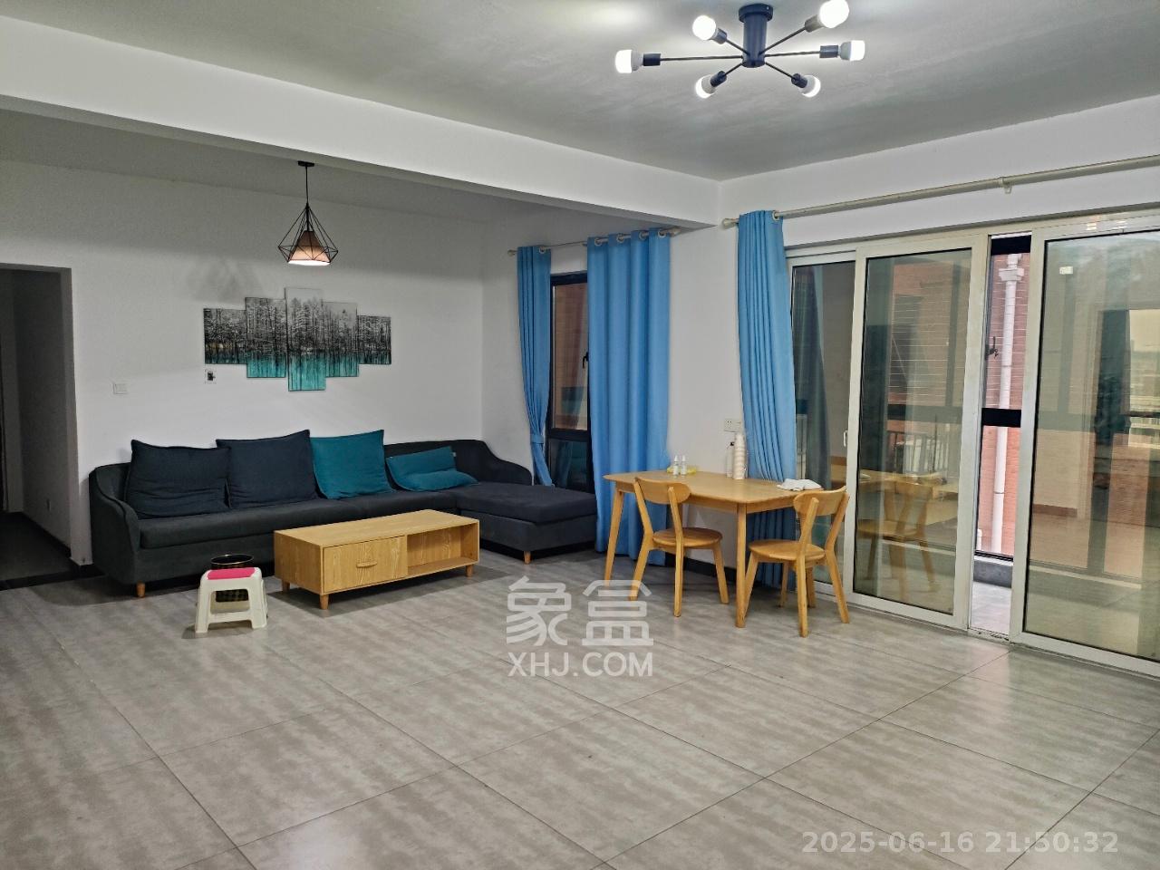 金谷豪庭 3室2厅2卫 1800.0元/月 金谷豪庭 3室2厅2卫 1800.0元/月室内图