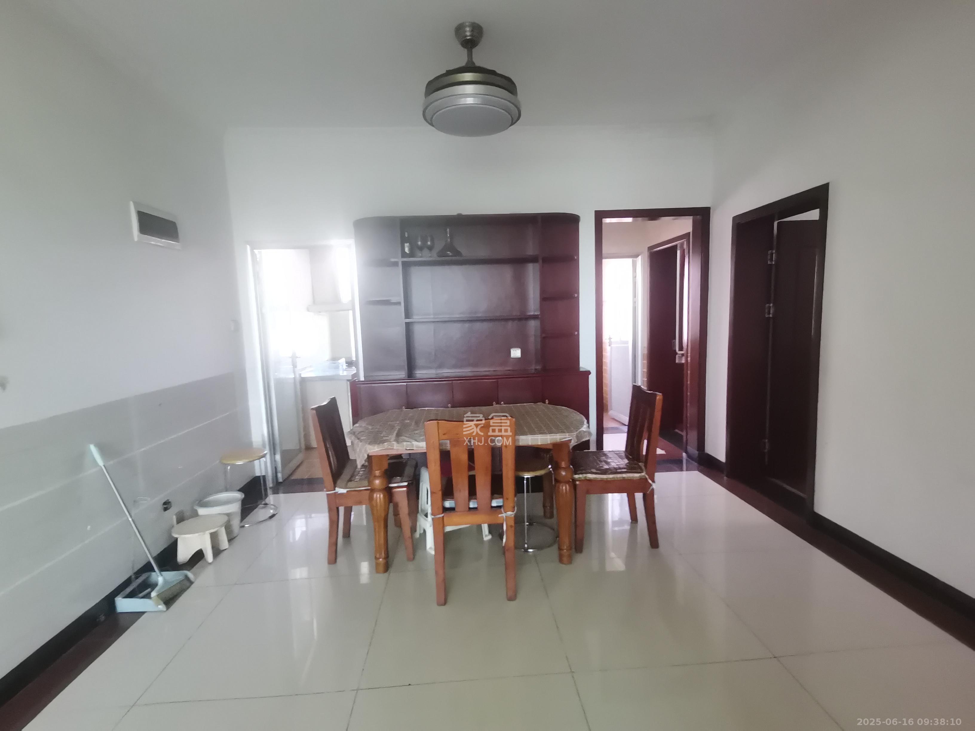 兴联创新小区 3室2厅2卫 1500.0元/月 兴联创新小区 3室2厅2卫 1500.0元/月室内图