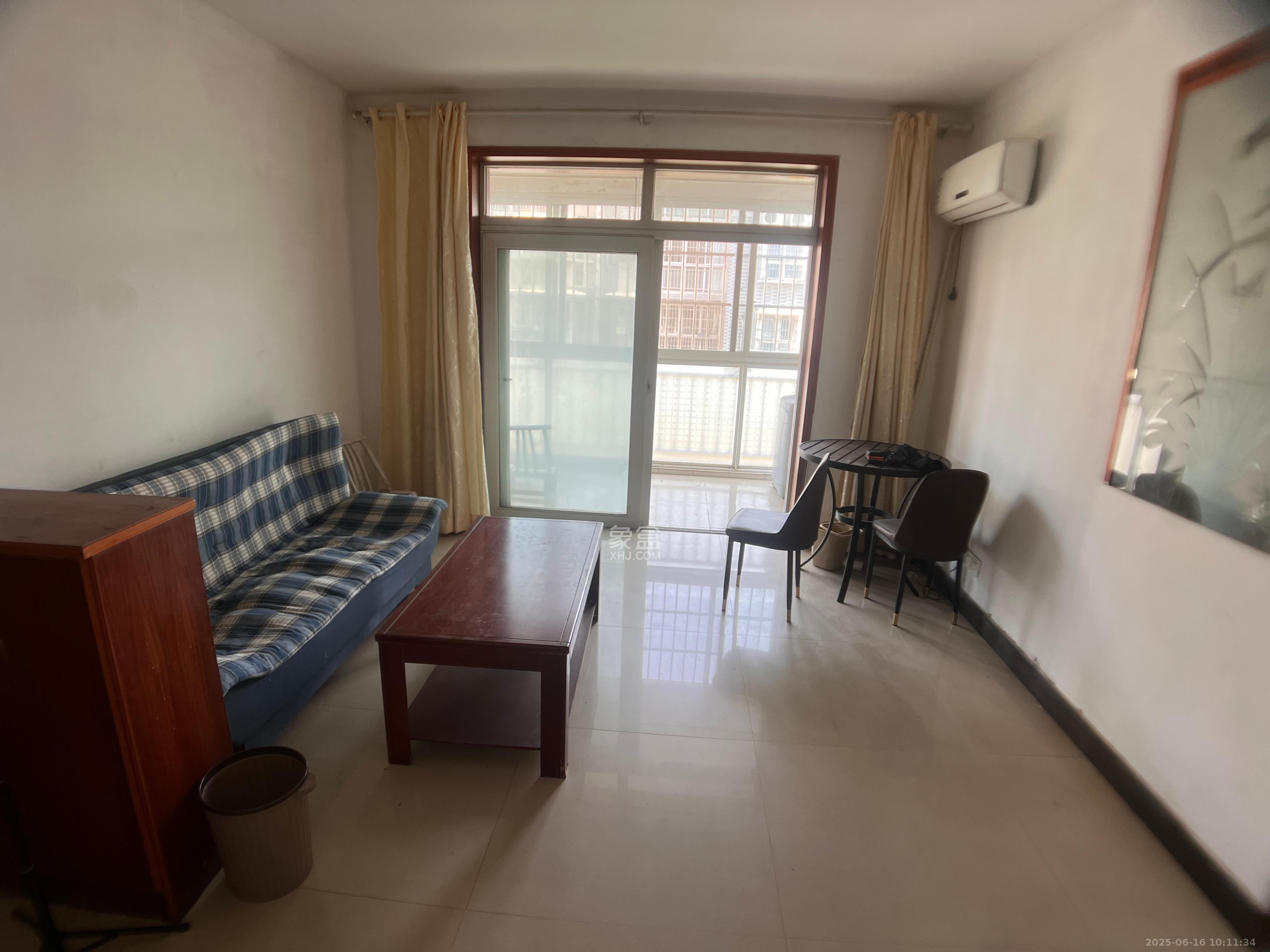 金麓西岸和苑  2室2厅1卫    1800.0元/月 金麓西岸和苑  2室2厅1卫    1800.0元/月室内图