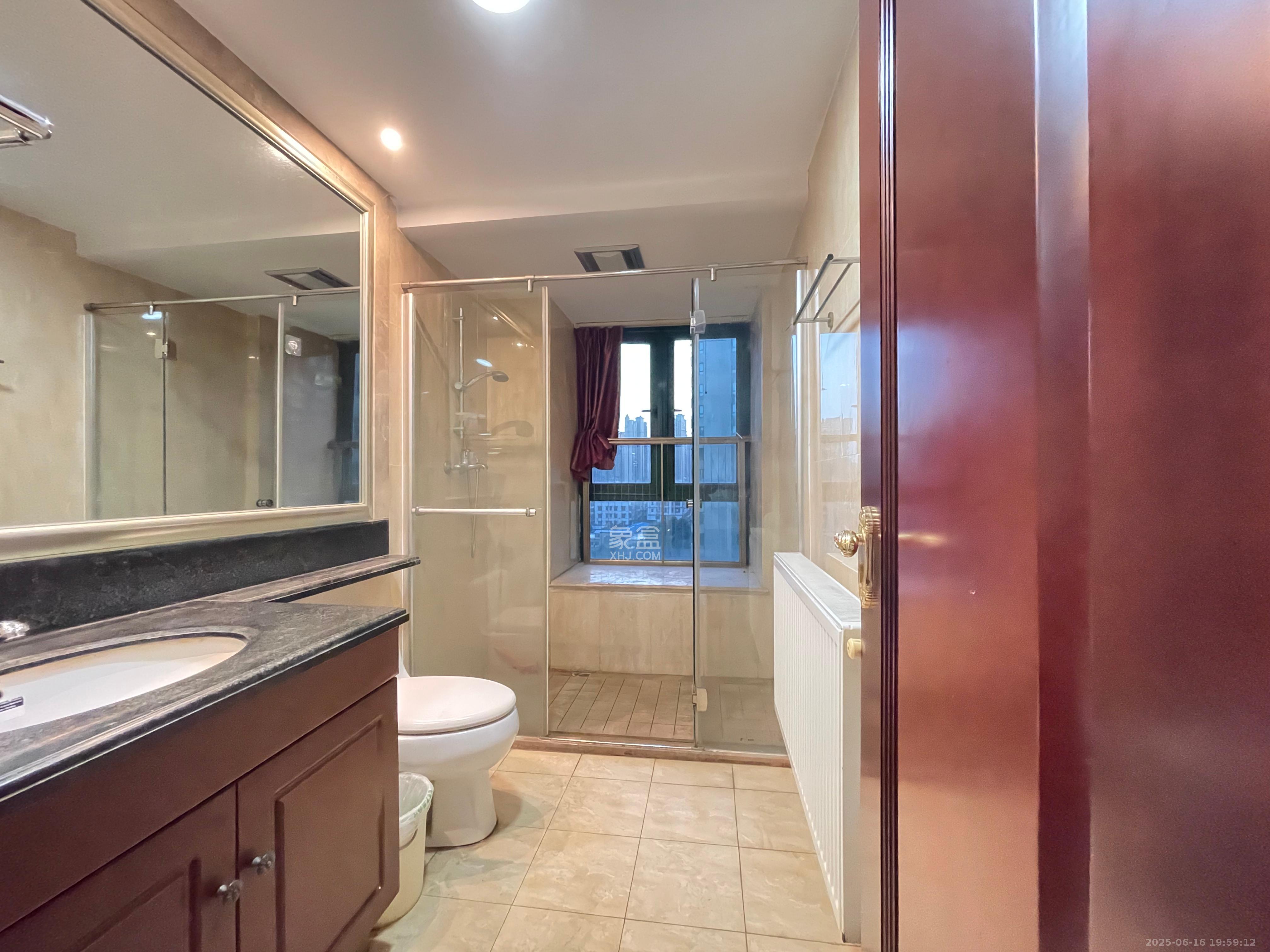 恒大名都 5室2厅4卫 3800.0元/月 恒大名都 5室2厅4卫 3800.0元/月室内图