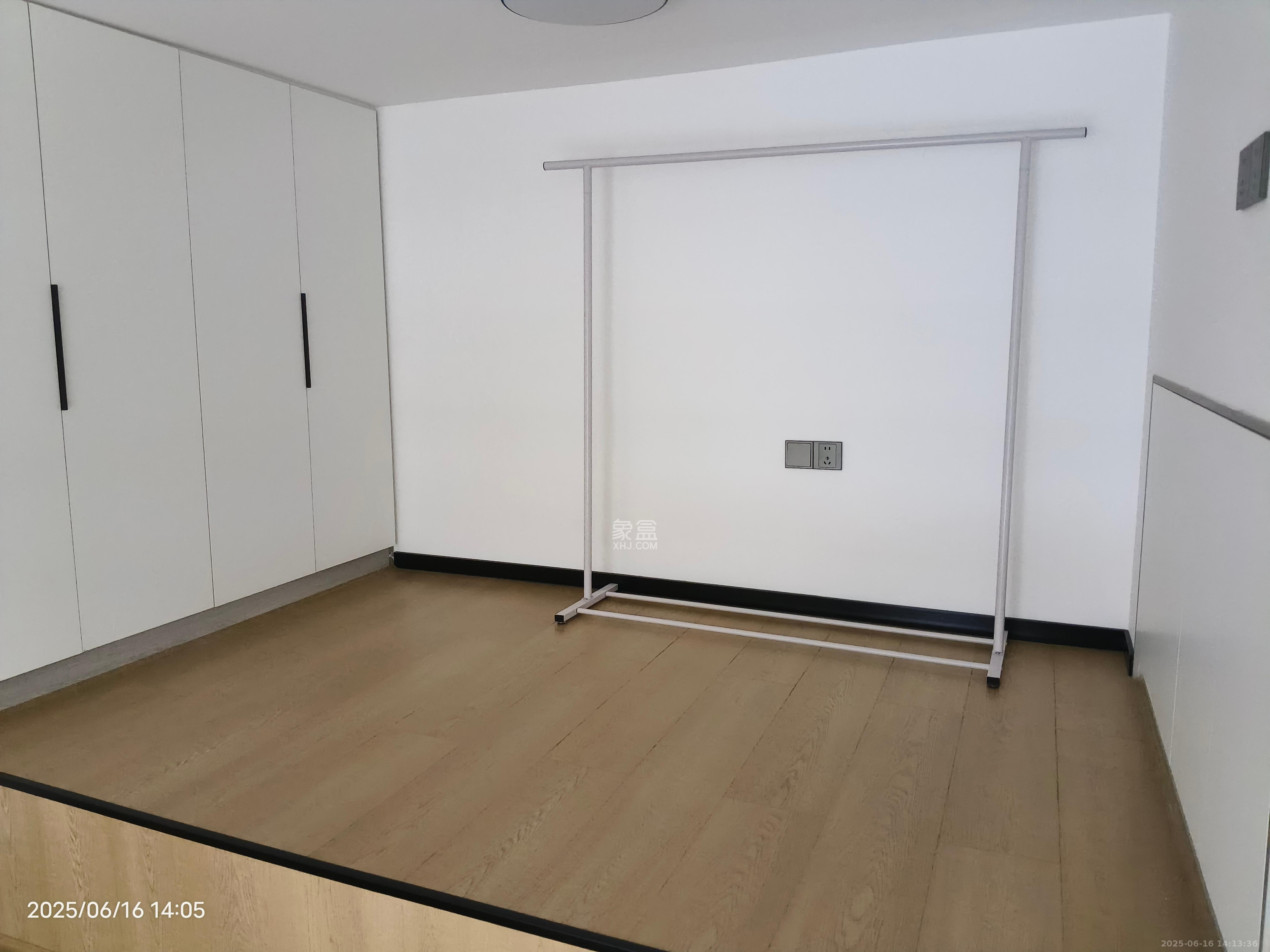 龙湖新壹城  1室0厅0卫   2300.00元/月室内图