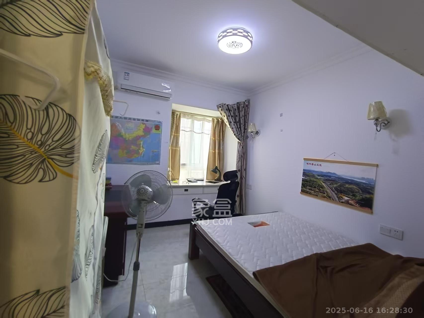 鑫天格林香山  2室2厅1卫    1500.0元/月室内图