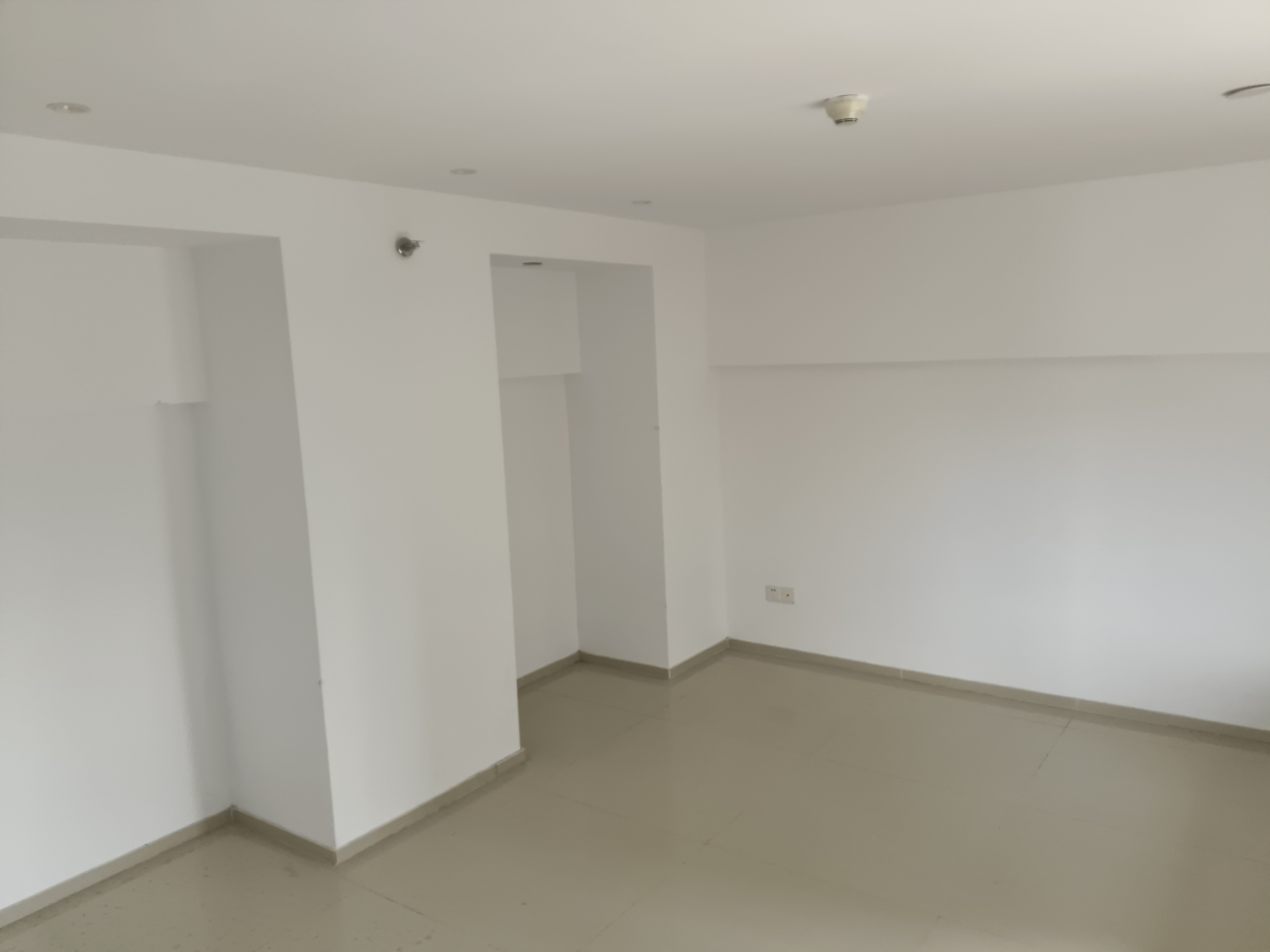 富力首府 2室2厅1卫 4000.0元/月 富力首府 2室2厅1卫 4000.0元/月室内图