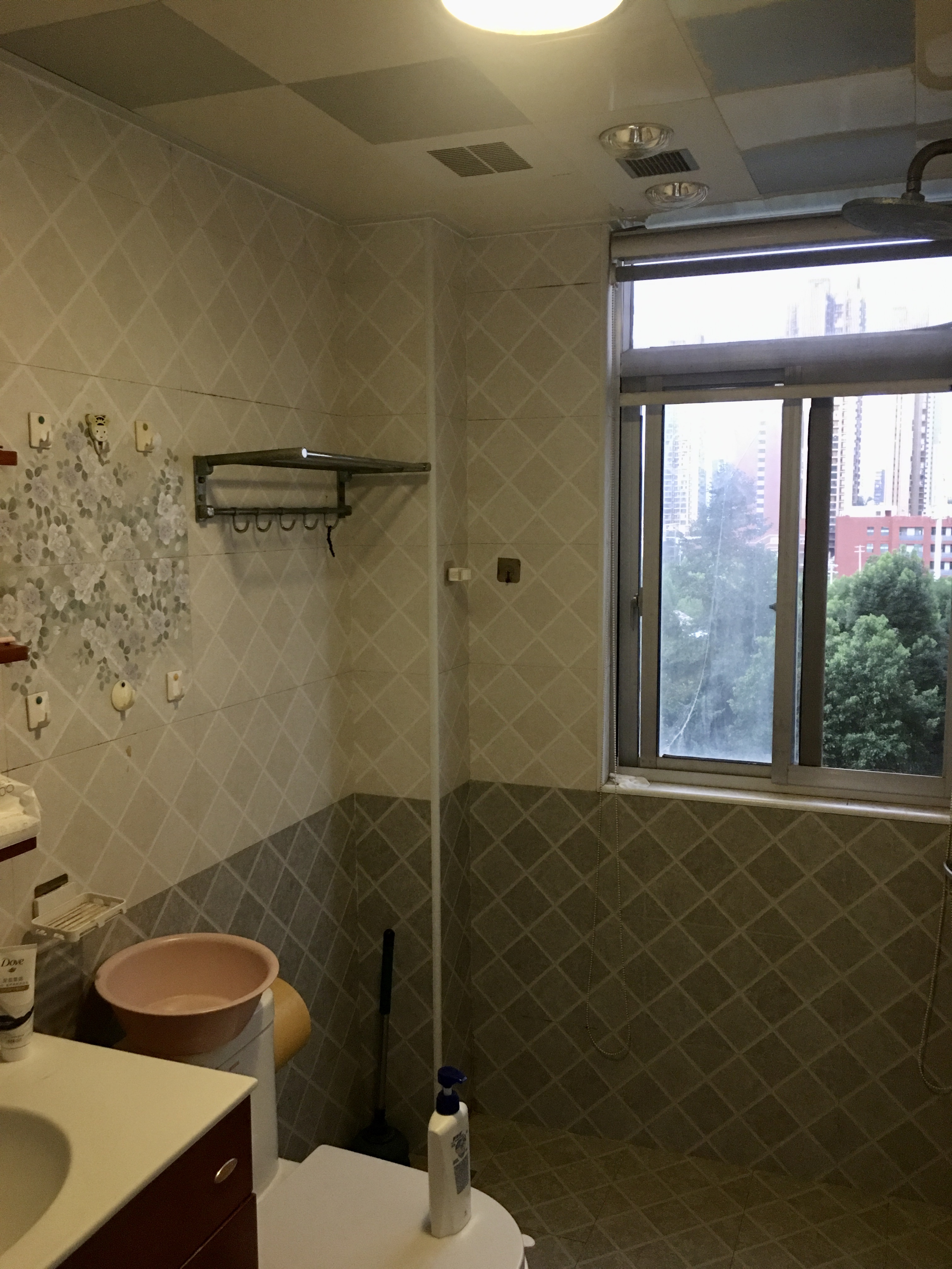 银色现代城 3室2厅1卫 1800.0元/月 银色现代城 3室2厅1卫 1800.0元/月室内图