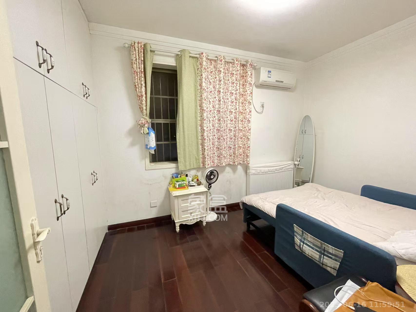 湘农桥社区 3室2厅2卫 3600.0元/月 湘农桥社区 3室2厅2卫 3600.0元/月室内图