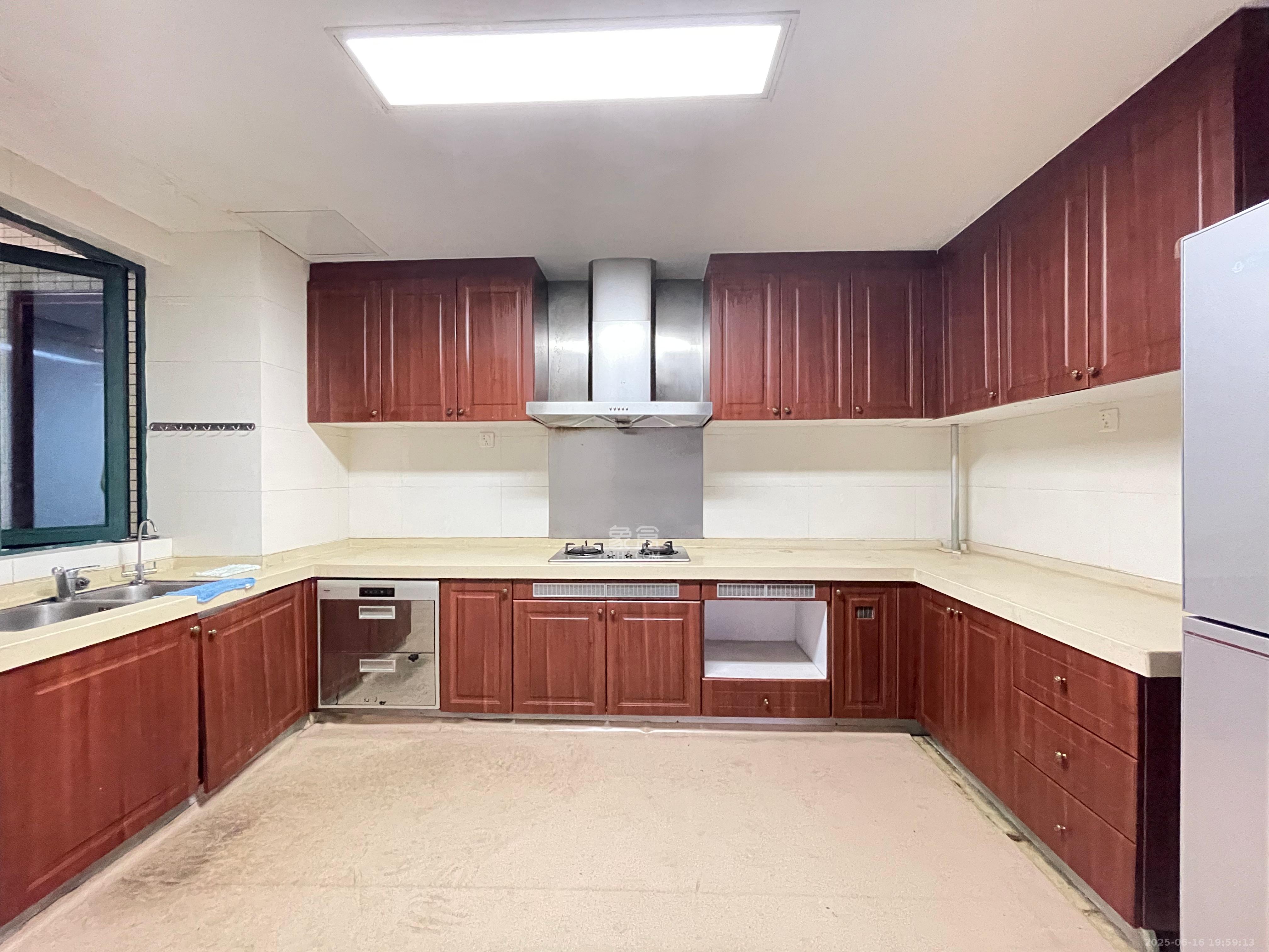 恒大名都 5室2厅4卫 3800.0元/月 恒大名都 5室2厅4卫 3800.0元/月室内图