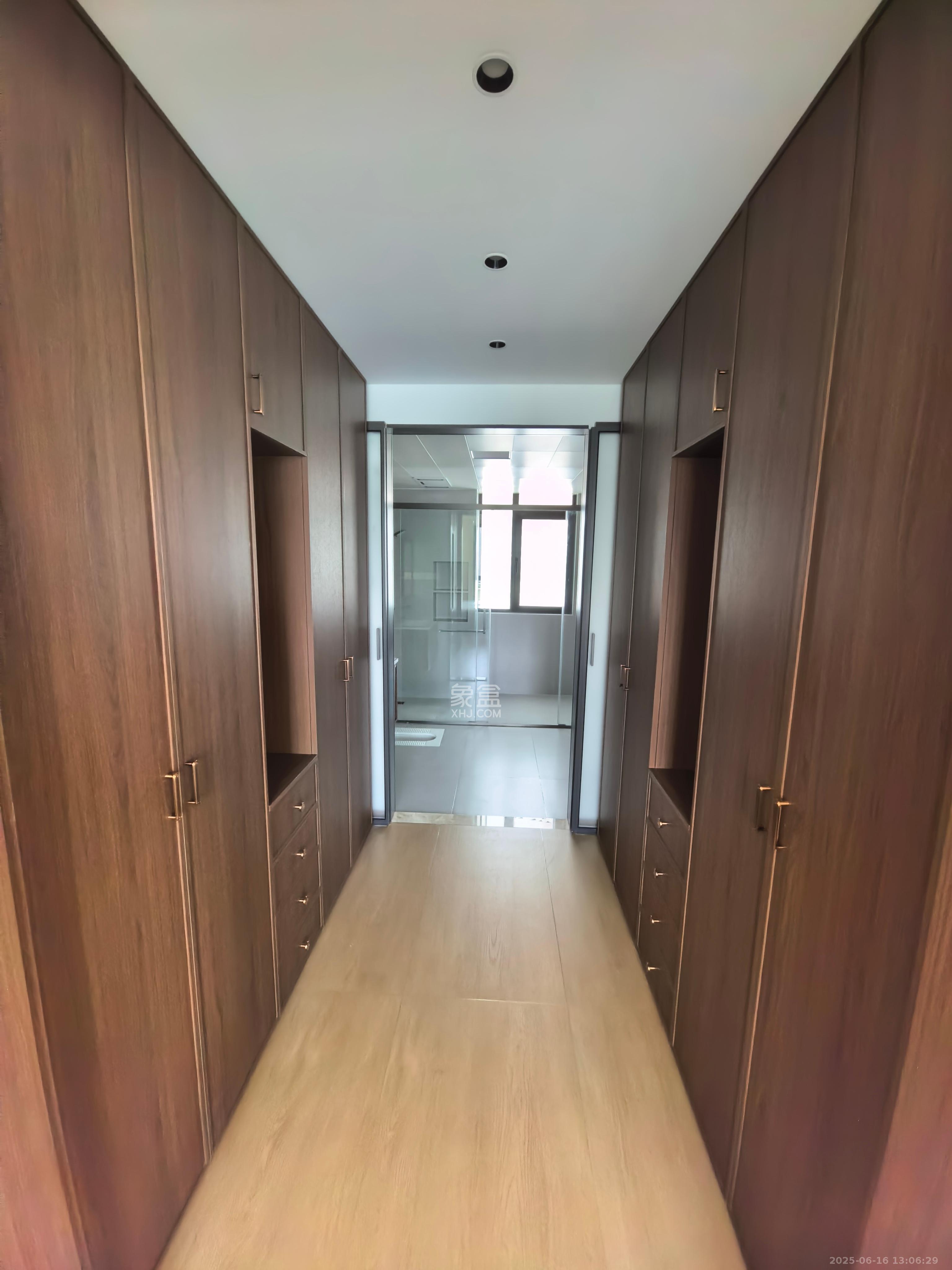 牡丹瑞府(晟通牡丹舸三期) 4室2厅2卫 16000.0元/月 牡丹瑞府(晟通牡丹舸三期) 4室2厅2卫 16000.0元/月室内图