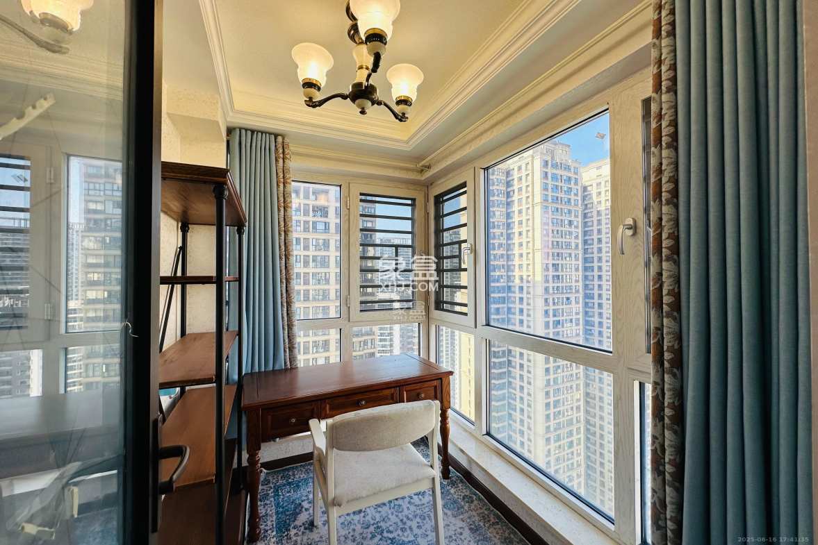 保利西海岸B区  5室2厅2卫    4500.0元/月 保利西海岸B区  5室2厅2卫    4500.0元/月室内图