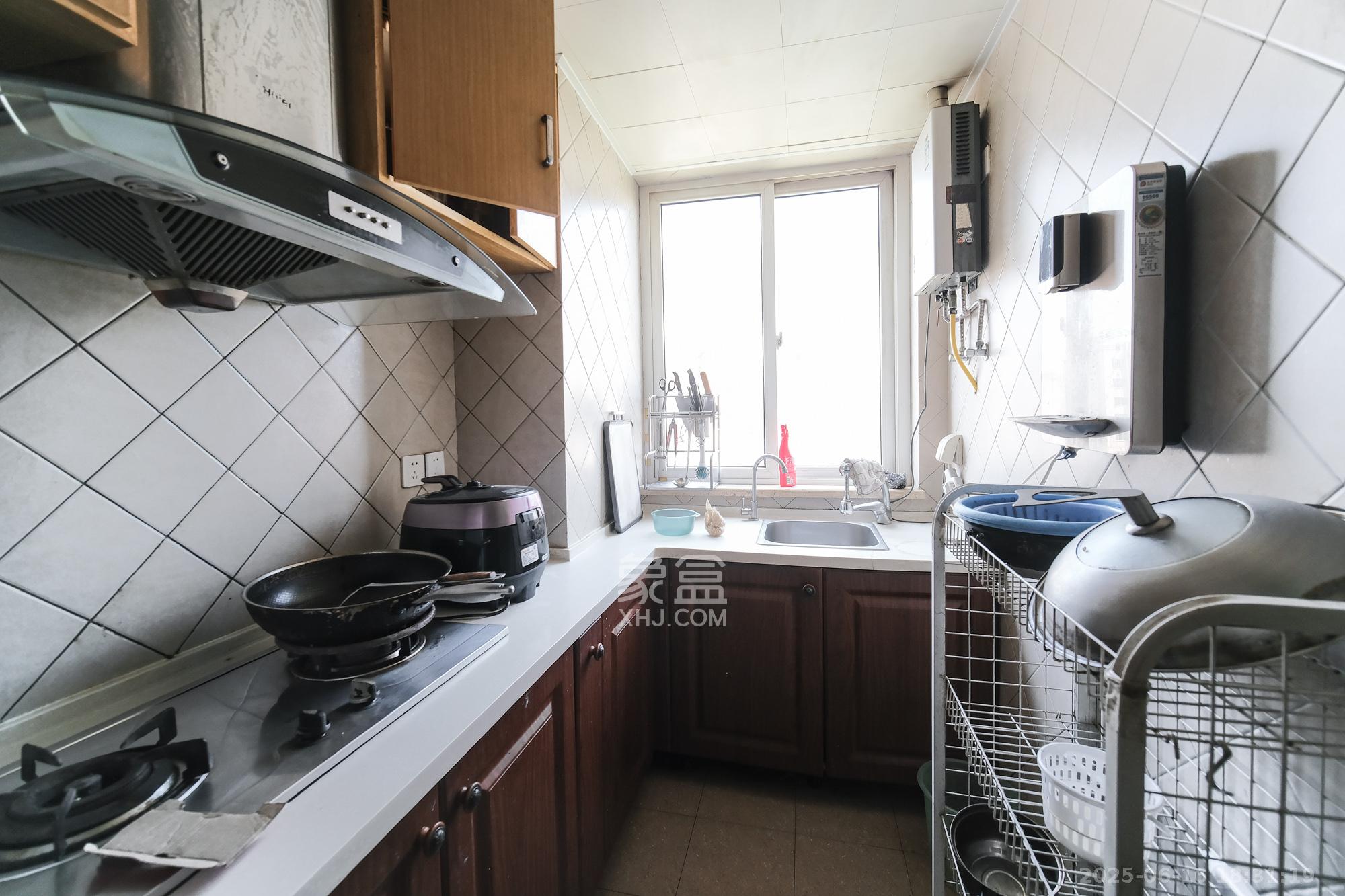 郡原居里 2室1厅1卫 45.80万 郡原居里 2室1厅1卫 45.80万厨房