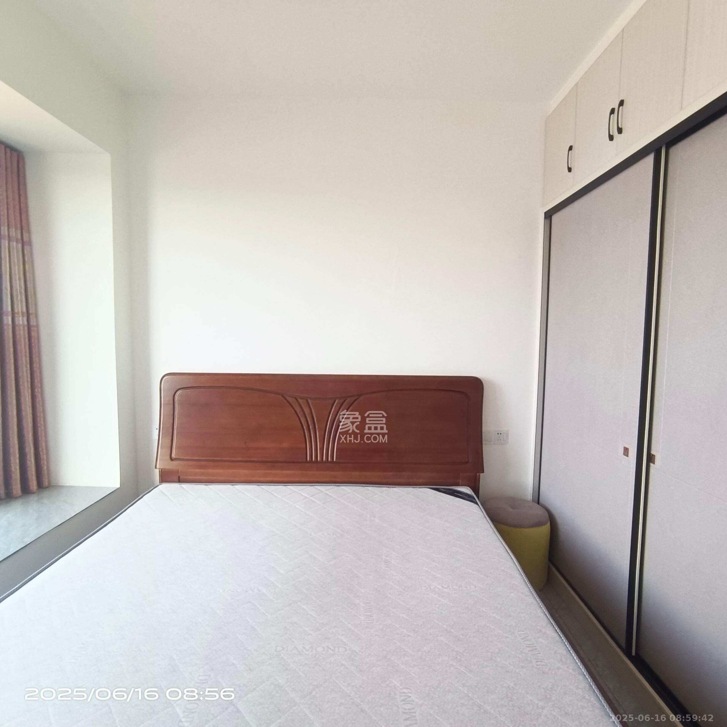 幸福庄园  3室2厅1卫   1600.00元/月室内图