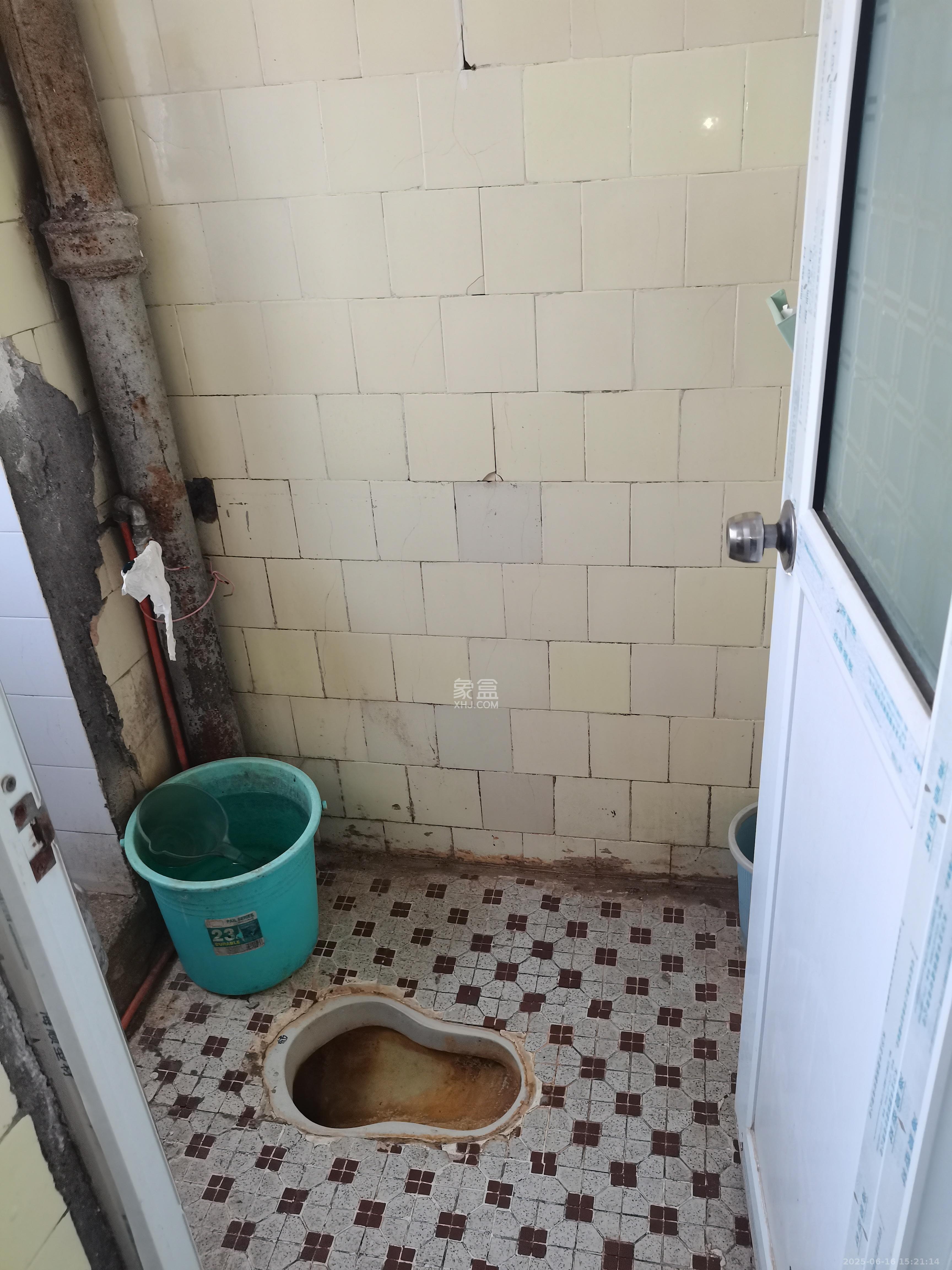 文艺新村  2室1厅1卫   1500.00元/月室内图