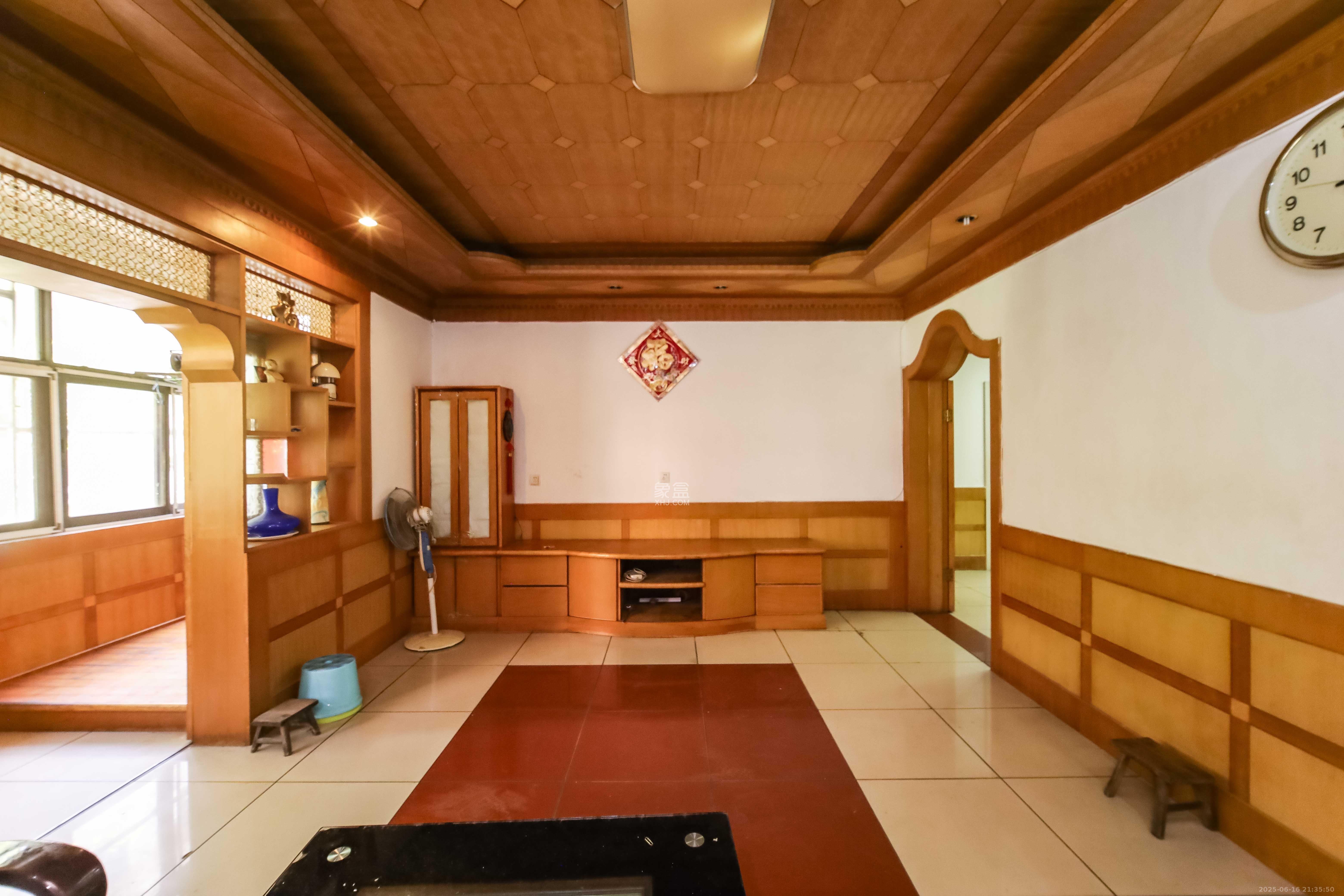 火星五片 2室2厅1卫 55.0万 火星五片 2室2厅1卫 55.0万客厅