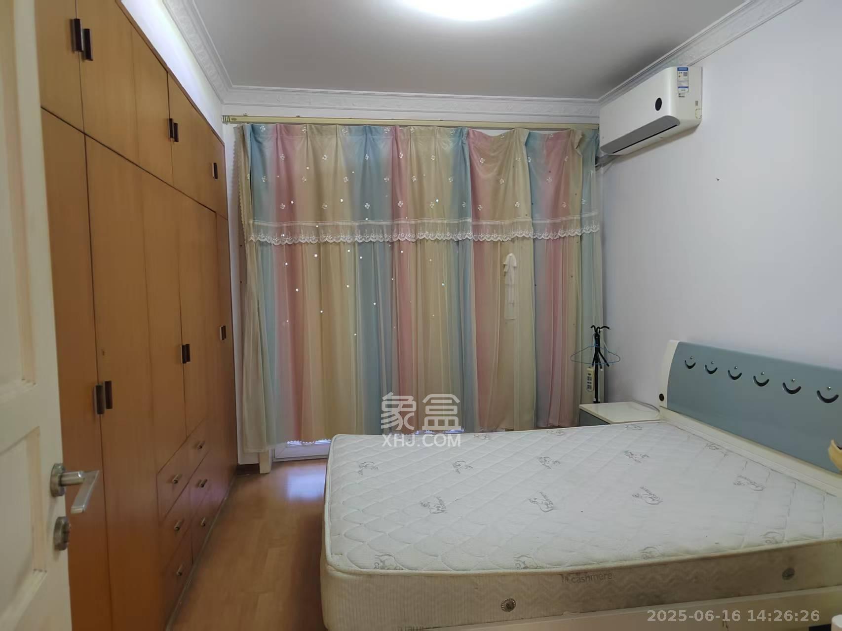 公交金盆小区 3室2厅2卫 2000.0元/月 公交金盆小区 3室2厅2卫 2000.0元/月室内图