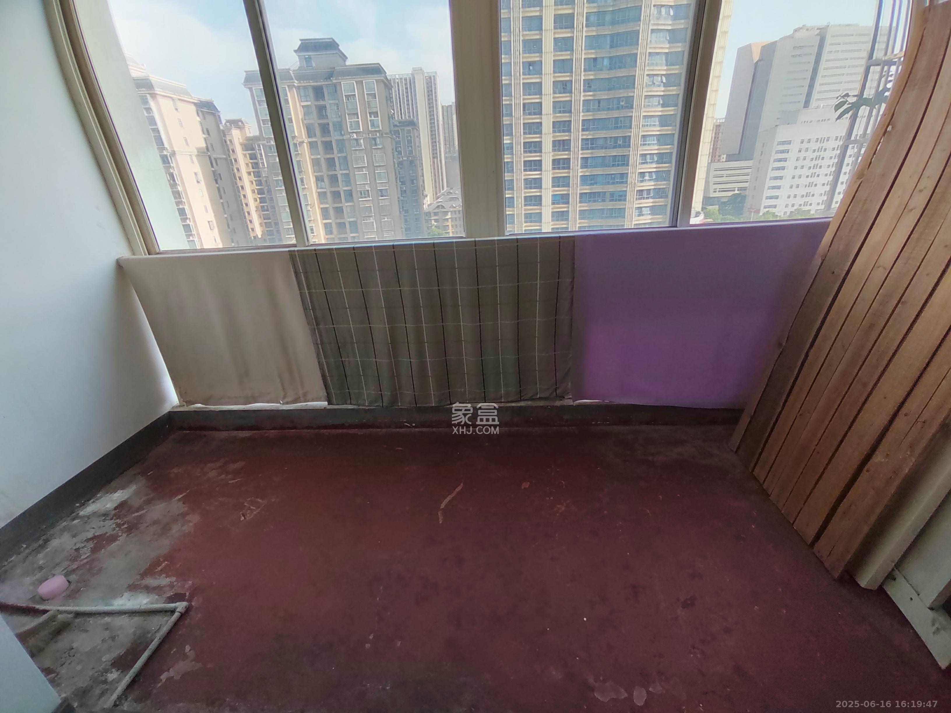 枫林美景 3室2厅2卫 1800.0元/月 枫林美景 3室2厅2卫 1800.0元/月室内图