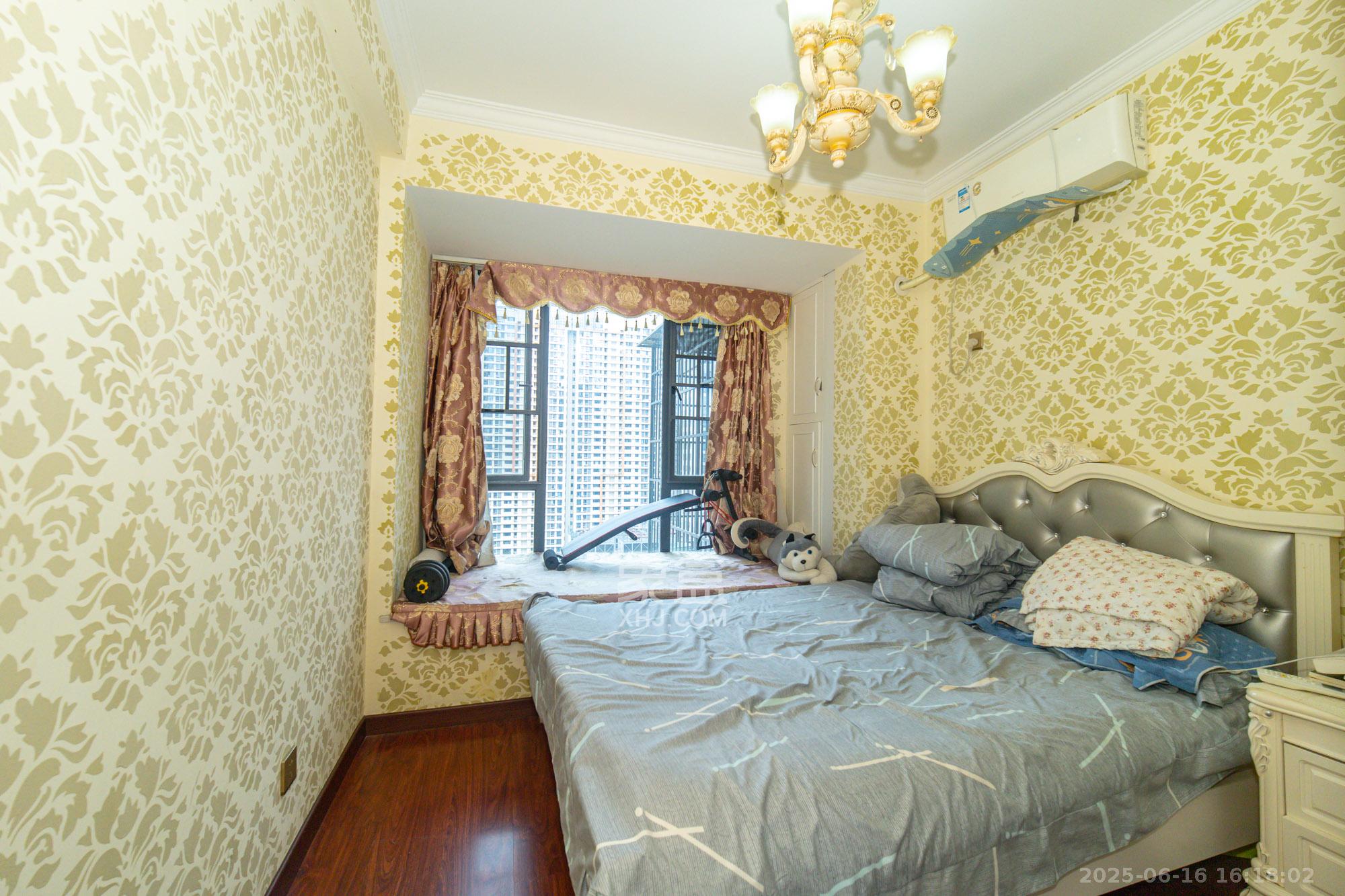 方略城市广场  4室2厅2卫    99.8万 方略城市广场  4室2厅2卫    99.8万卧室