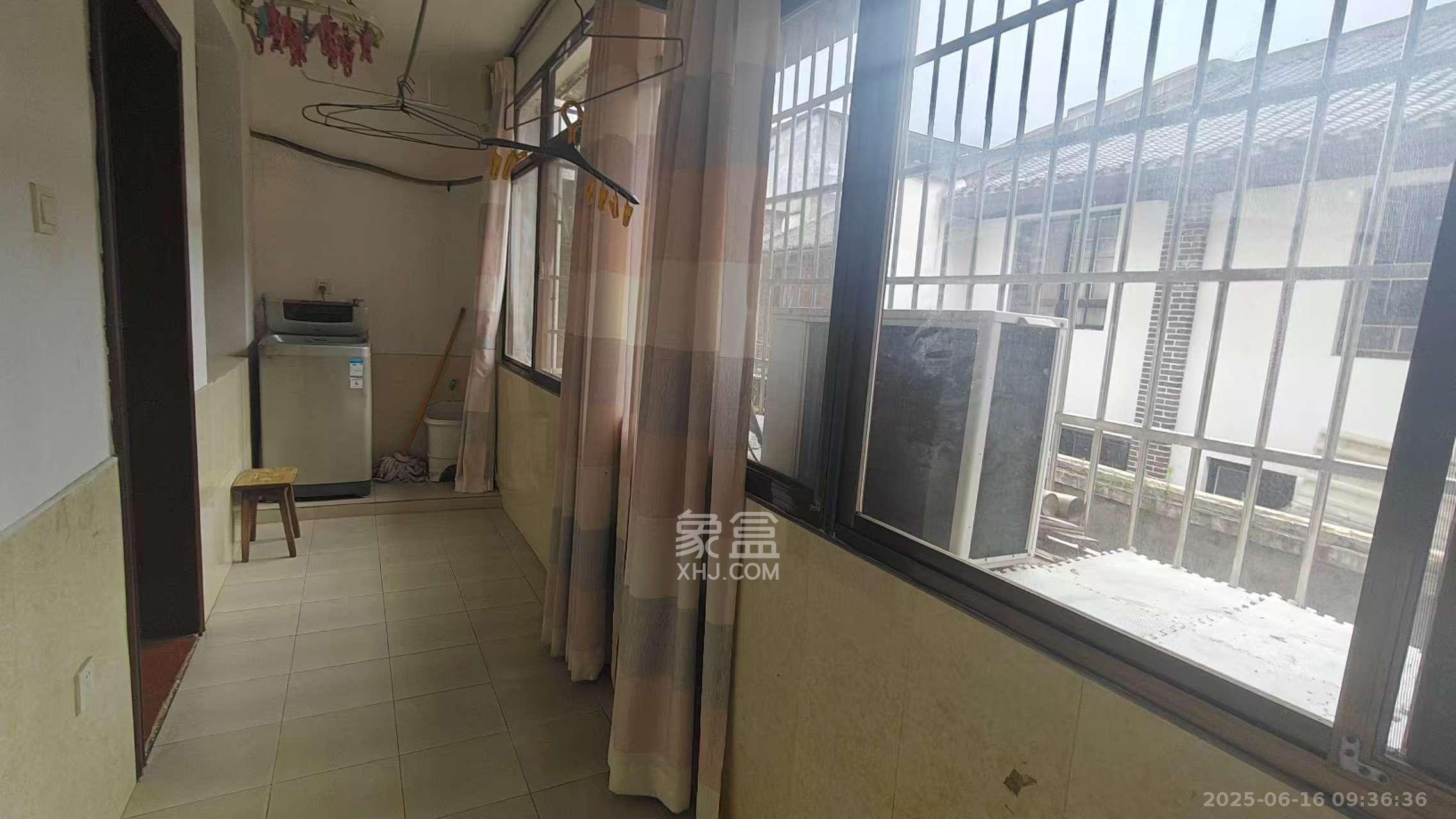 明德宿舍崇文楼（泰安小院）  2室1厅1卫    2300.0元/月室内图