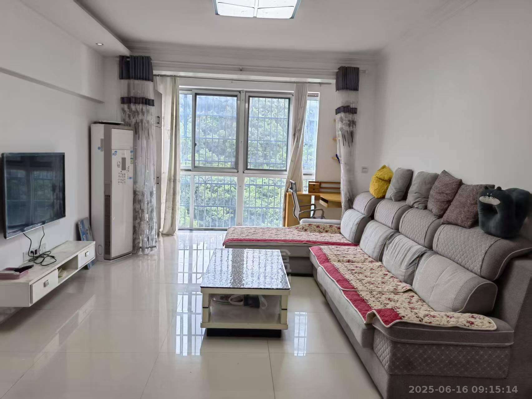 樱花地带 2室2厅1卫 1300.0元/月 樱花地带 2室2厅1卫 1300.0元/月室内图